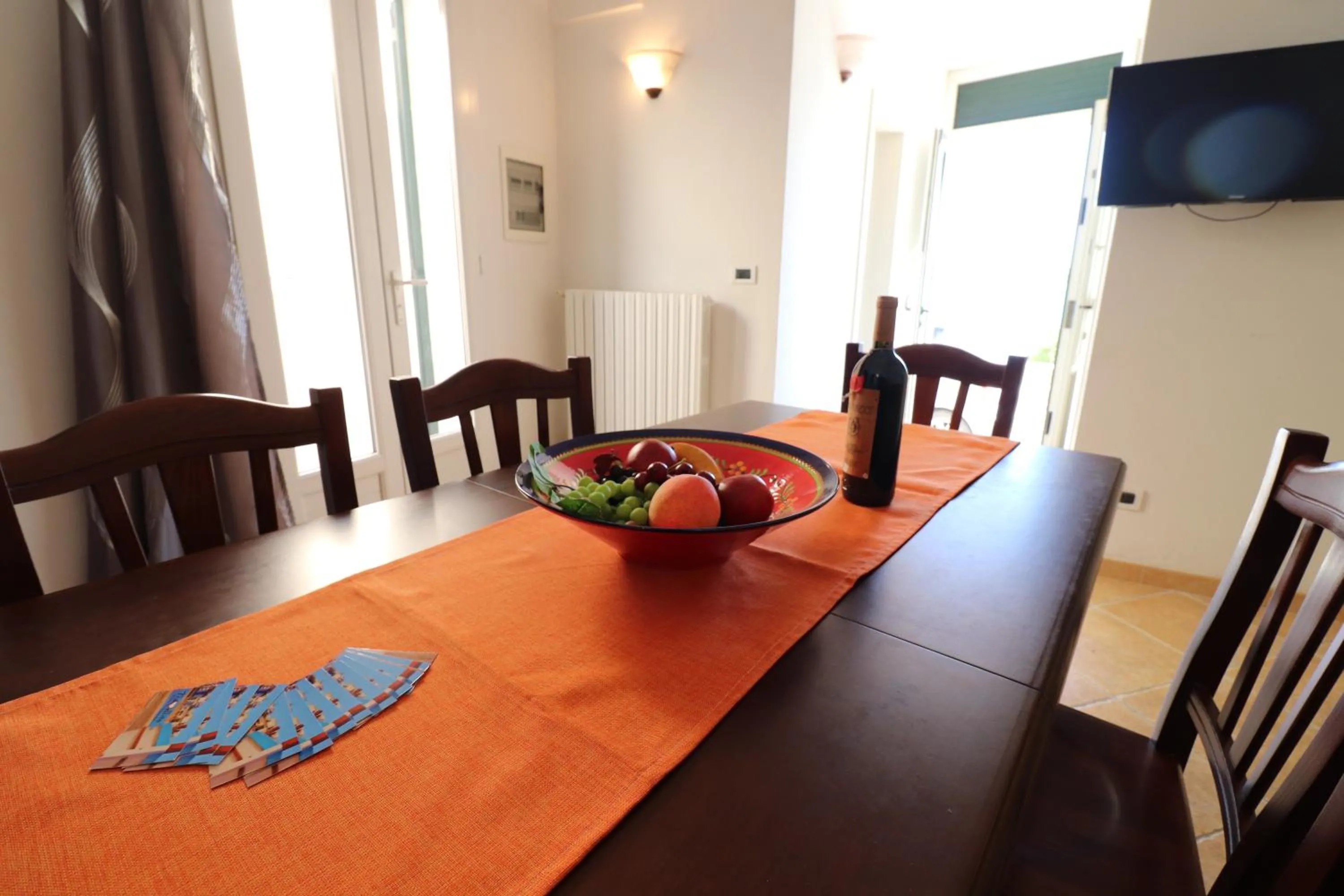 Dining area in Casa Rachele Salento Charm and the Sea Just Steps Away, in the Heart of Otrant