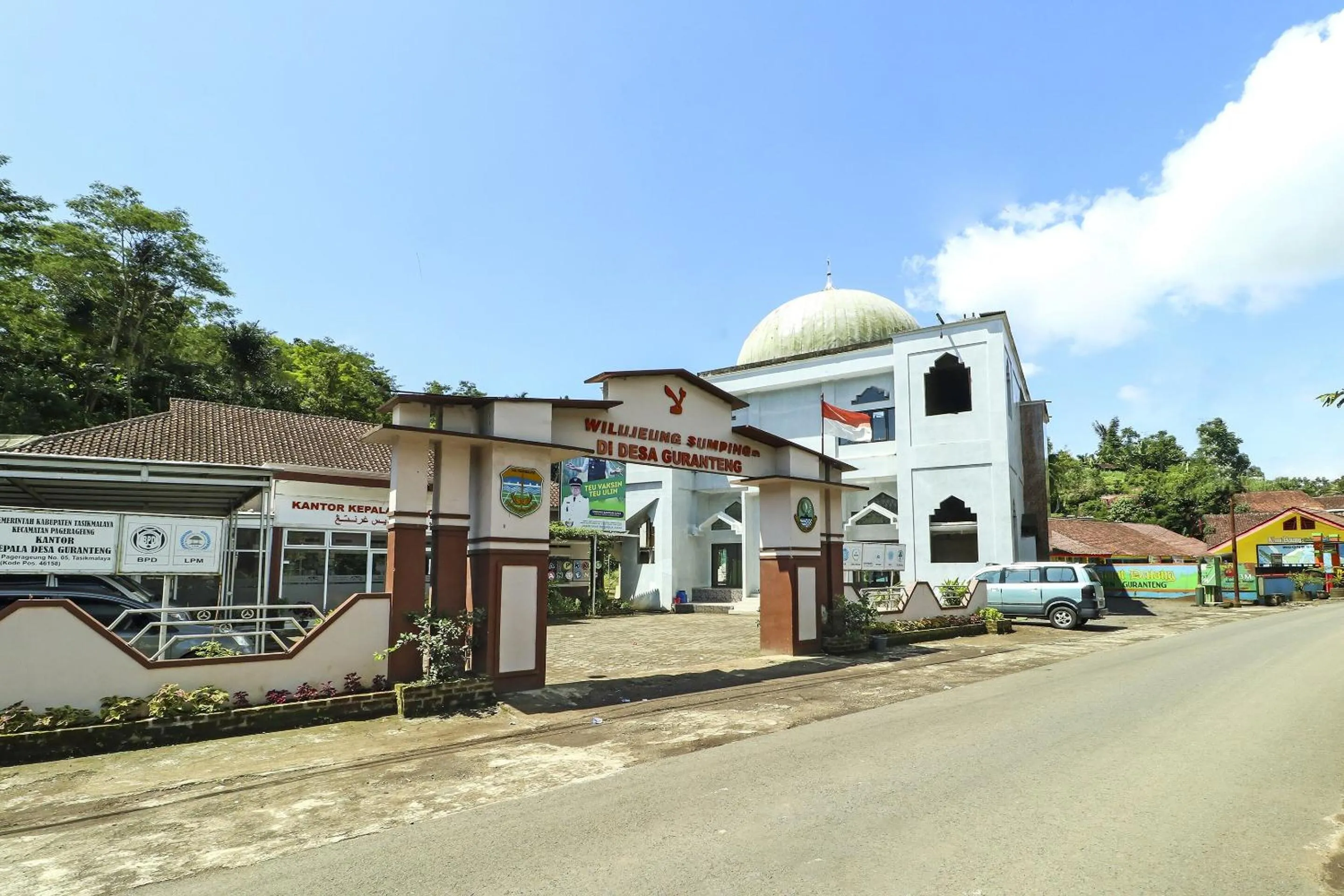 Facade/entrance in Hotel O Desa Wisata Guranteng