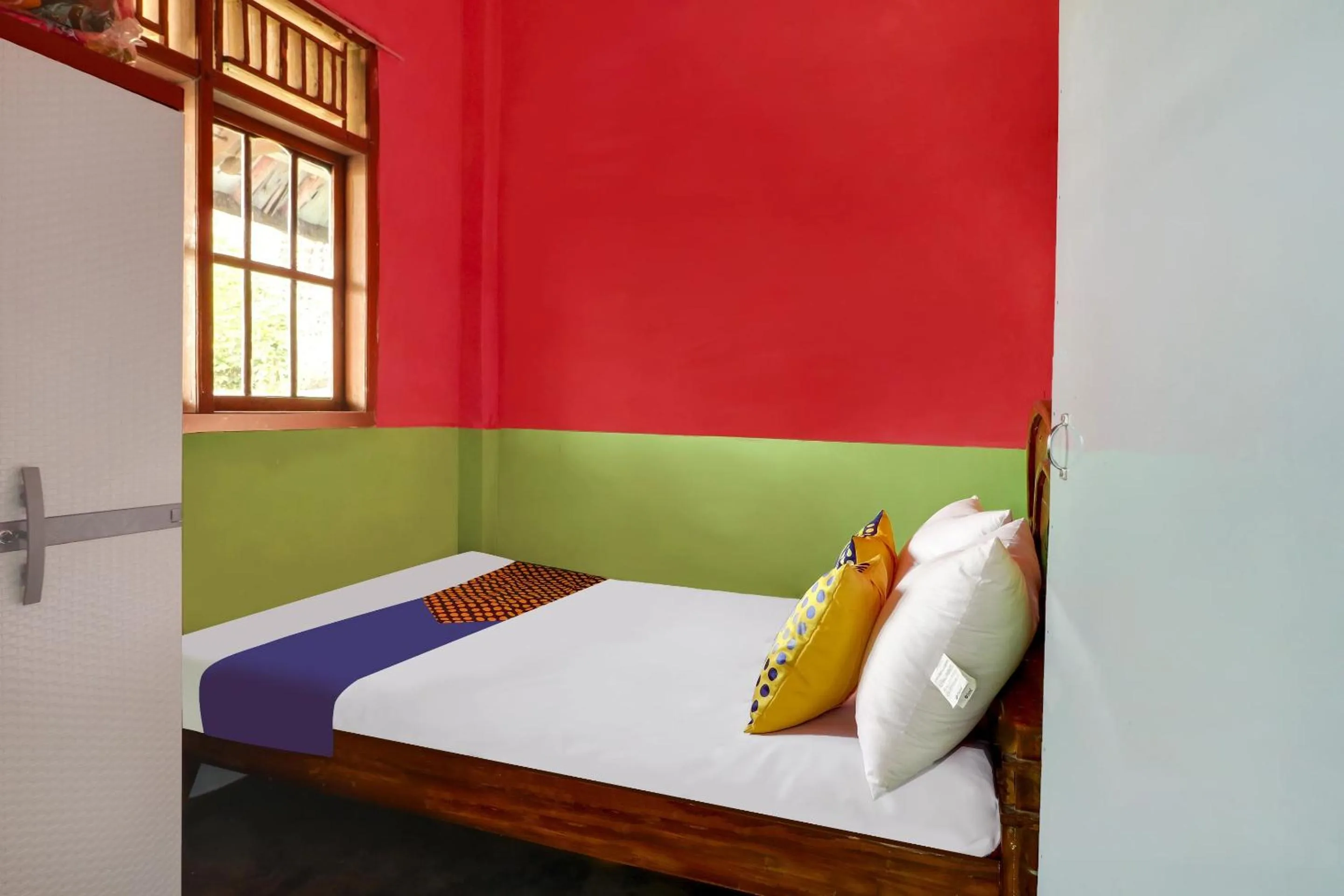 Bedroom, Bed in Hotel O Desa Wisata Guranteng