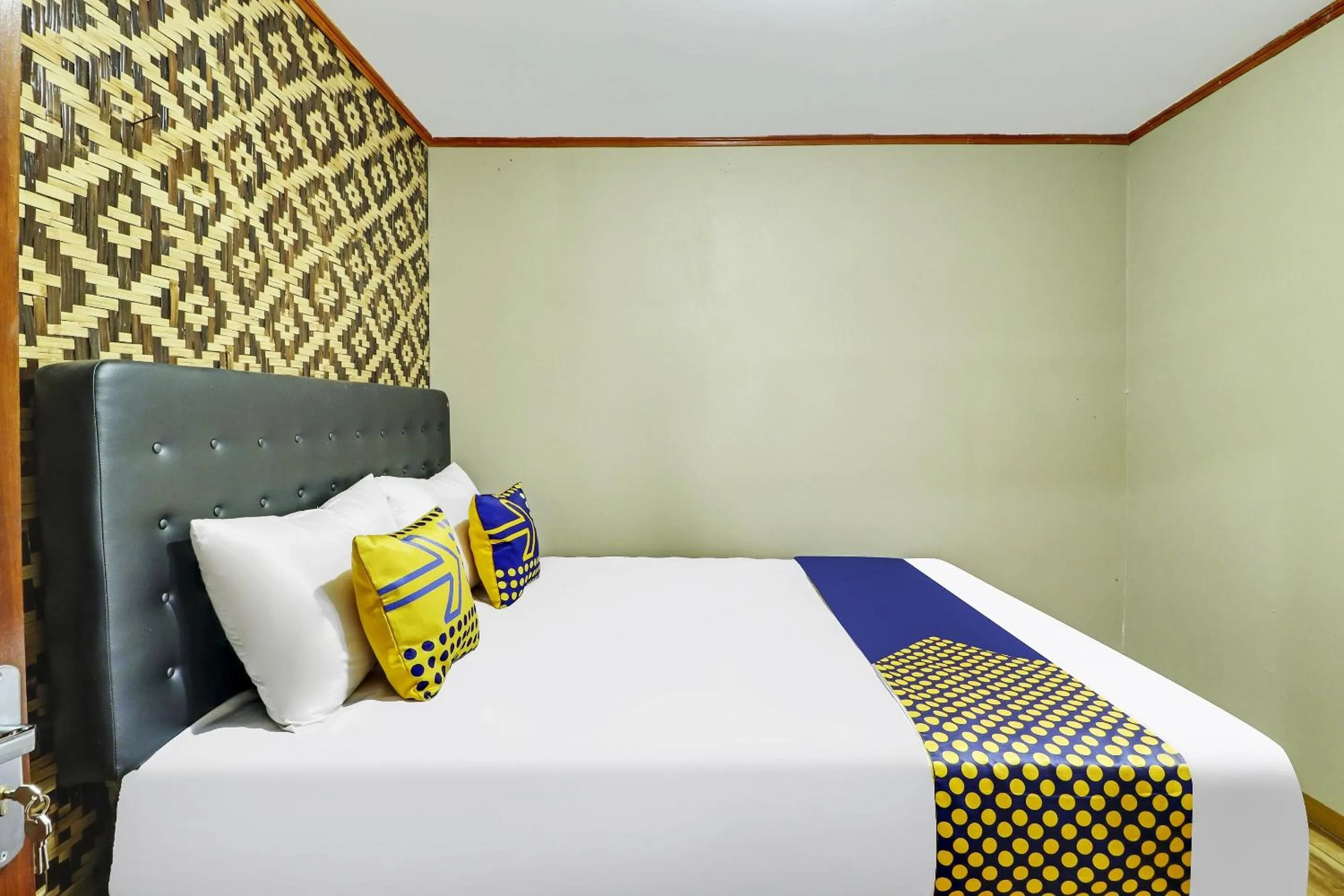 Bedroom, Bed in Hotel O Desa Wisata Guranteng