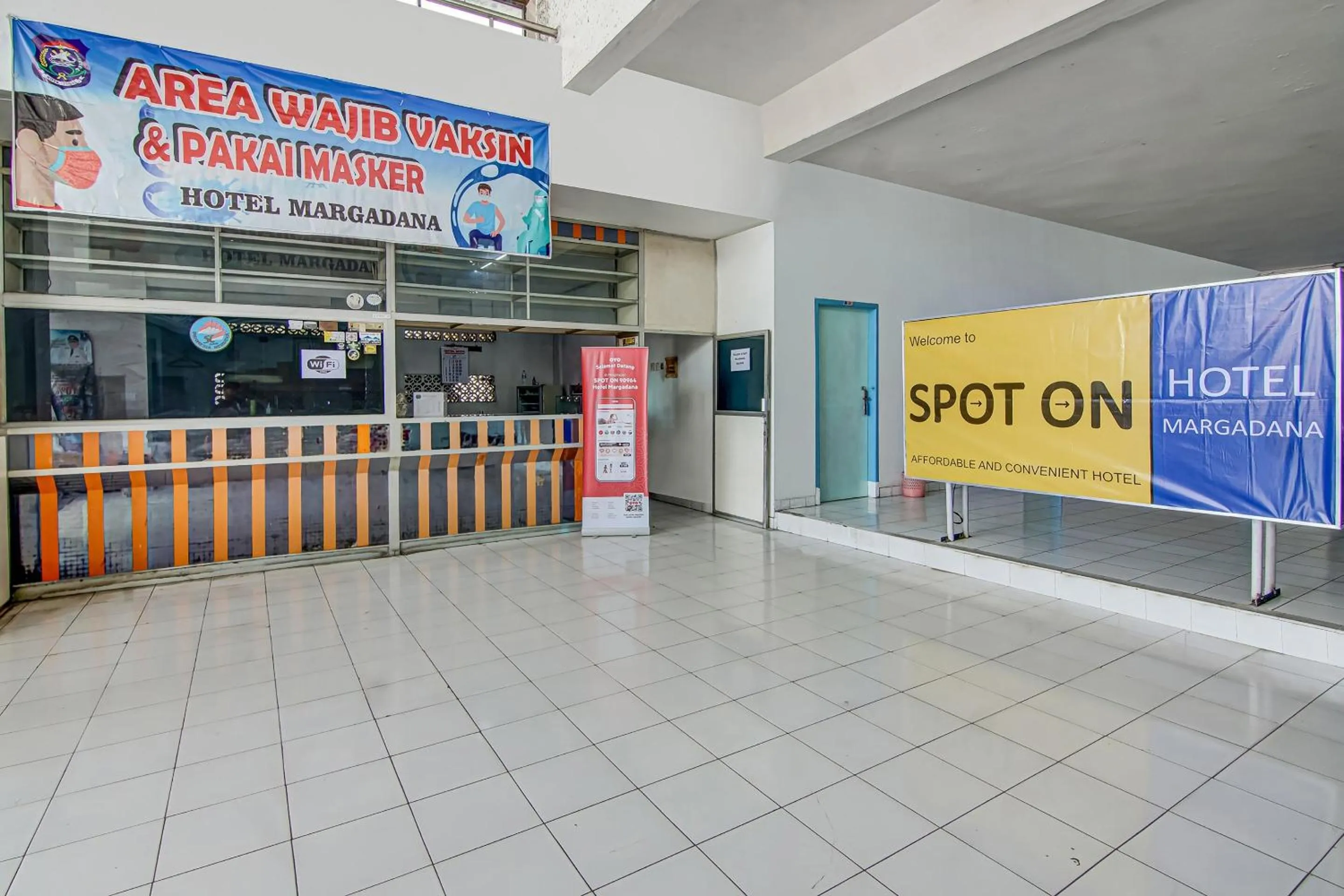 Lobby or reception in Hotel O Margadana