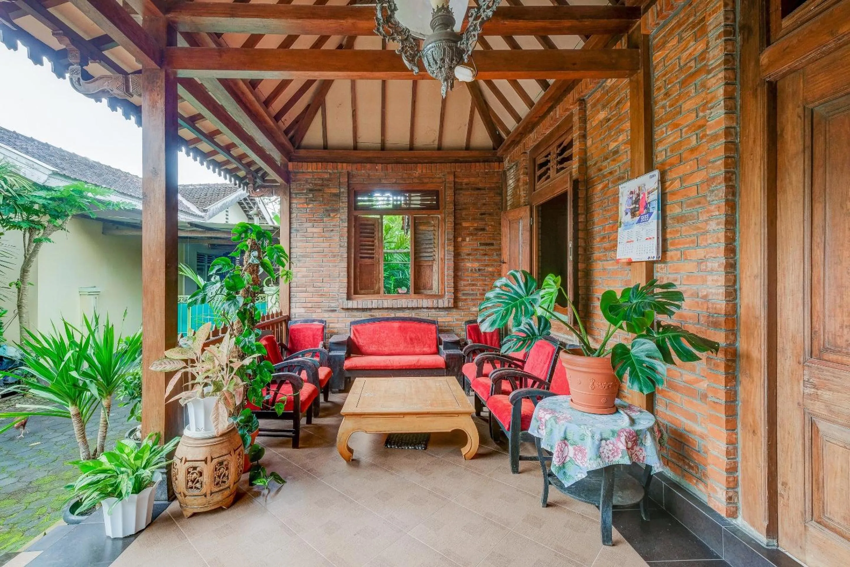 Lobby or reception in OYO Homes 90987 Desa Wisata Gabugan Syariah