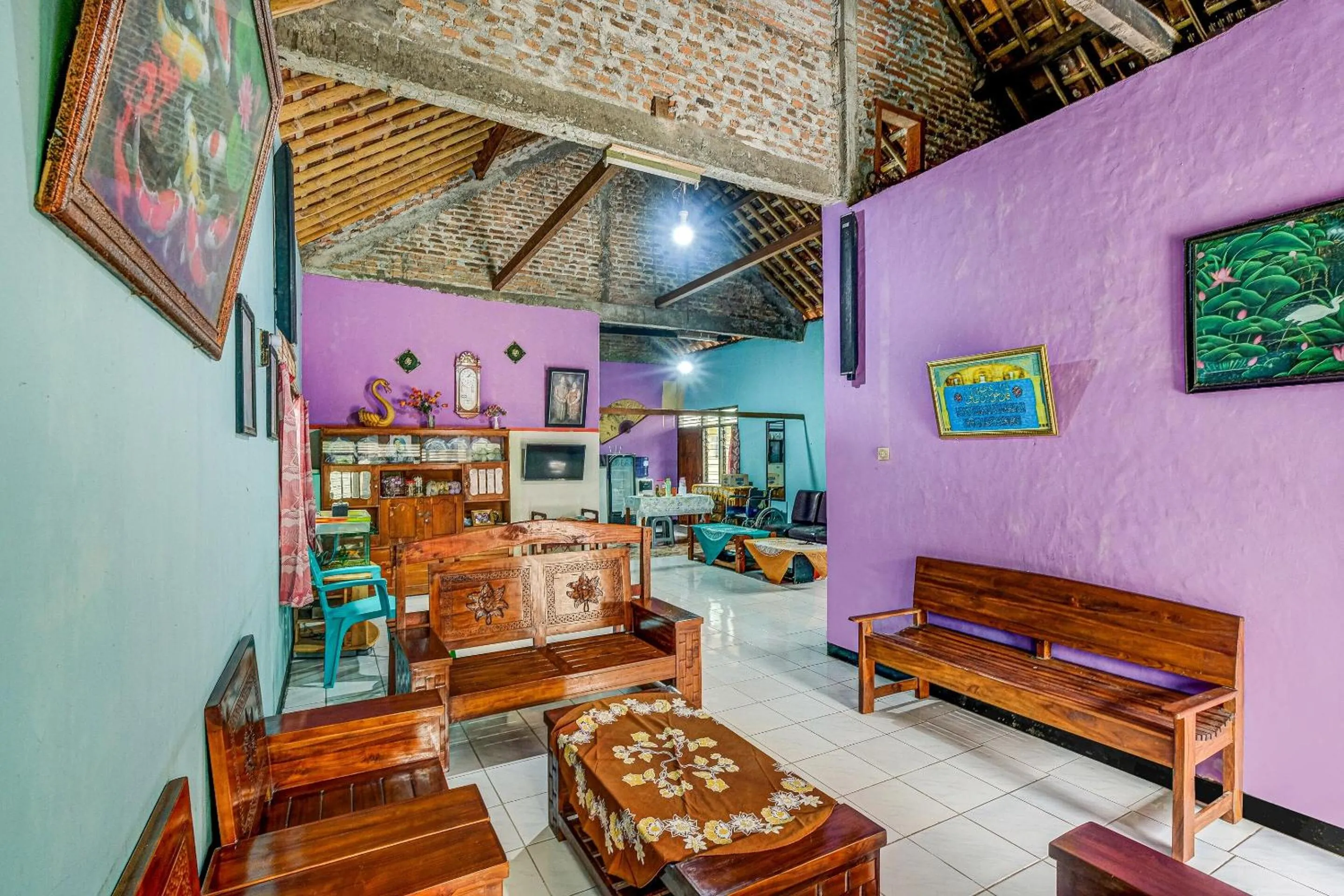 Lobby or reception in OYO Homes 90987 Desa Wisata Gabugan Syariah