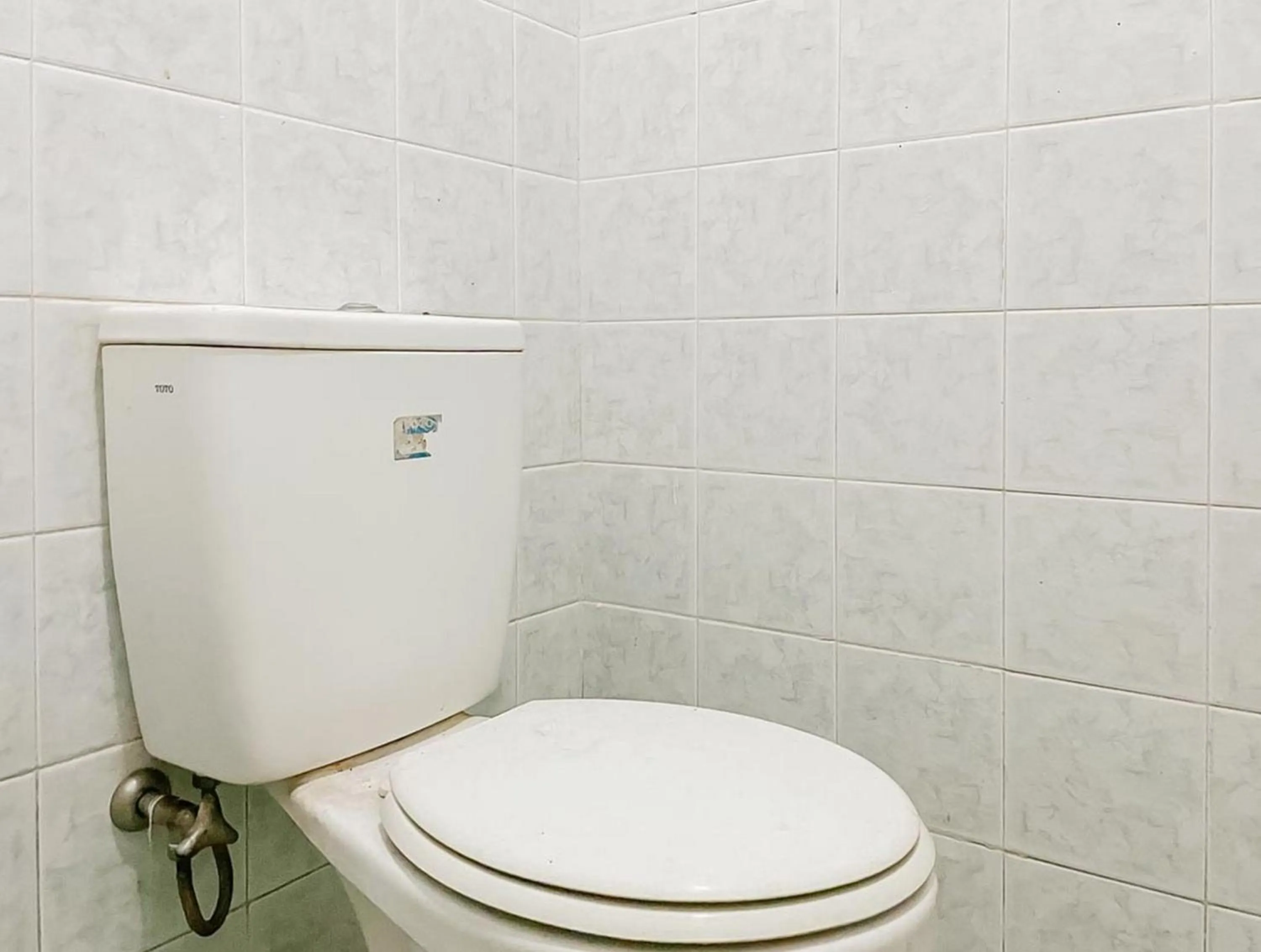 Bathroom in RedDoorz at LeDug Tretes