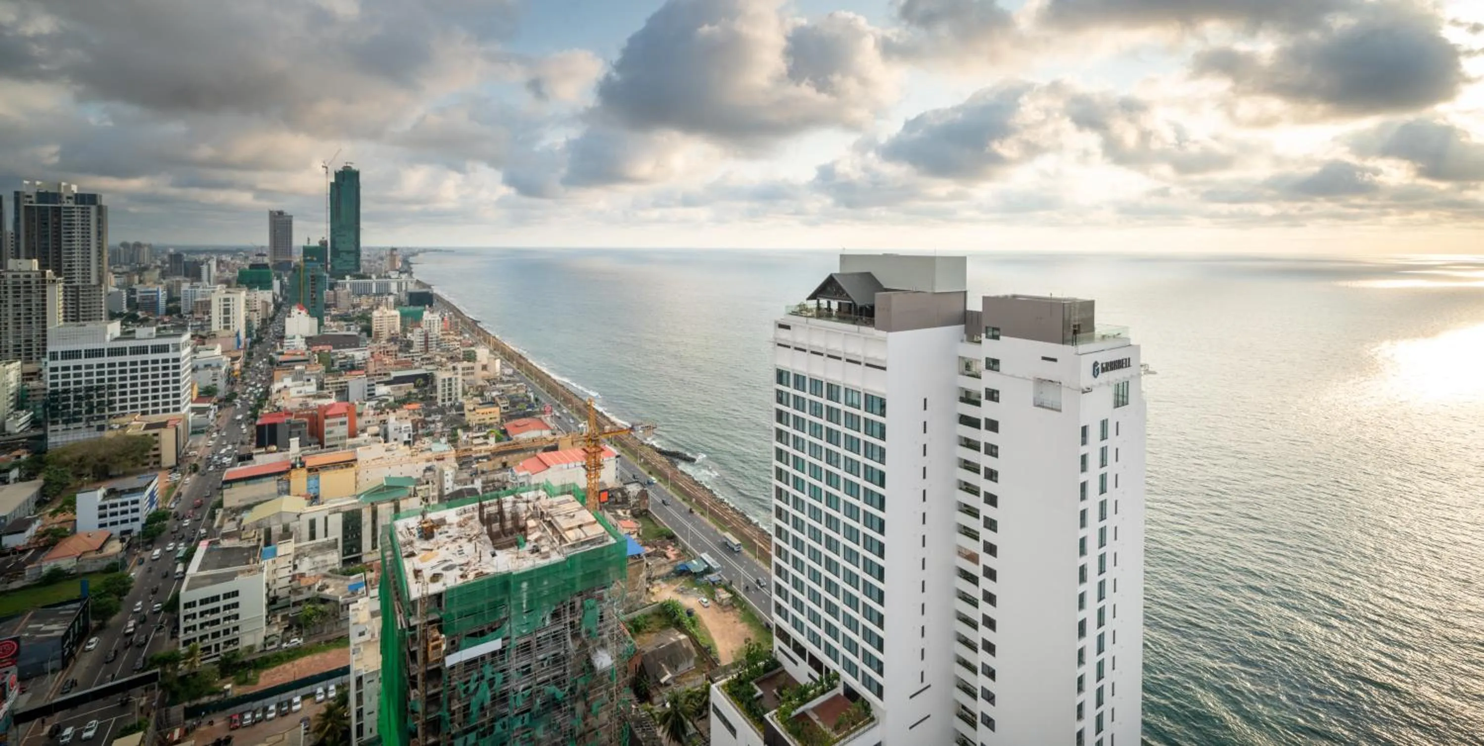 Facade/entrance in Granbell Hotel Colombo
