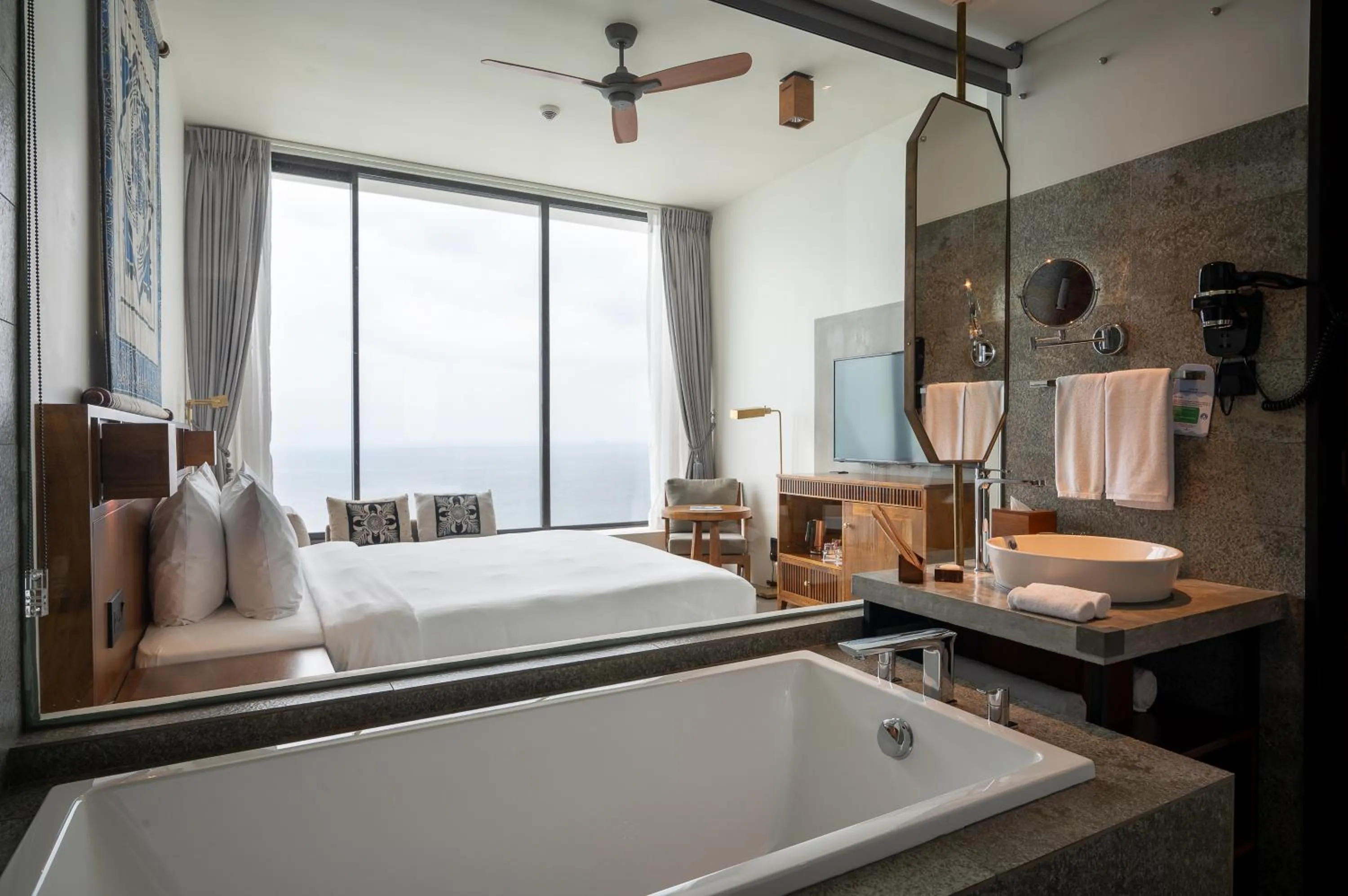 Bed in Granbell Hotel Colombo