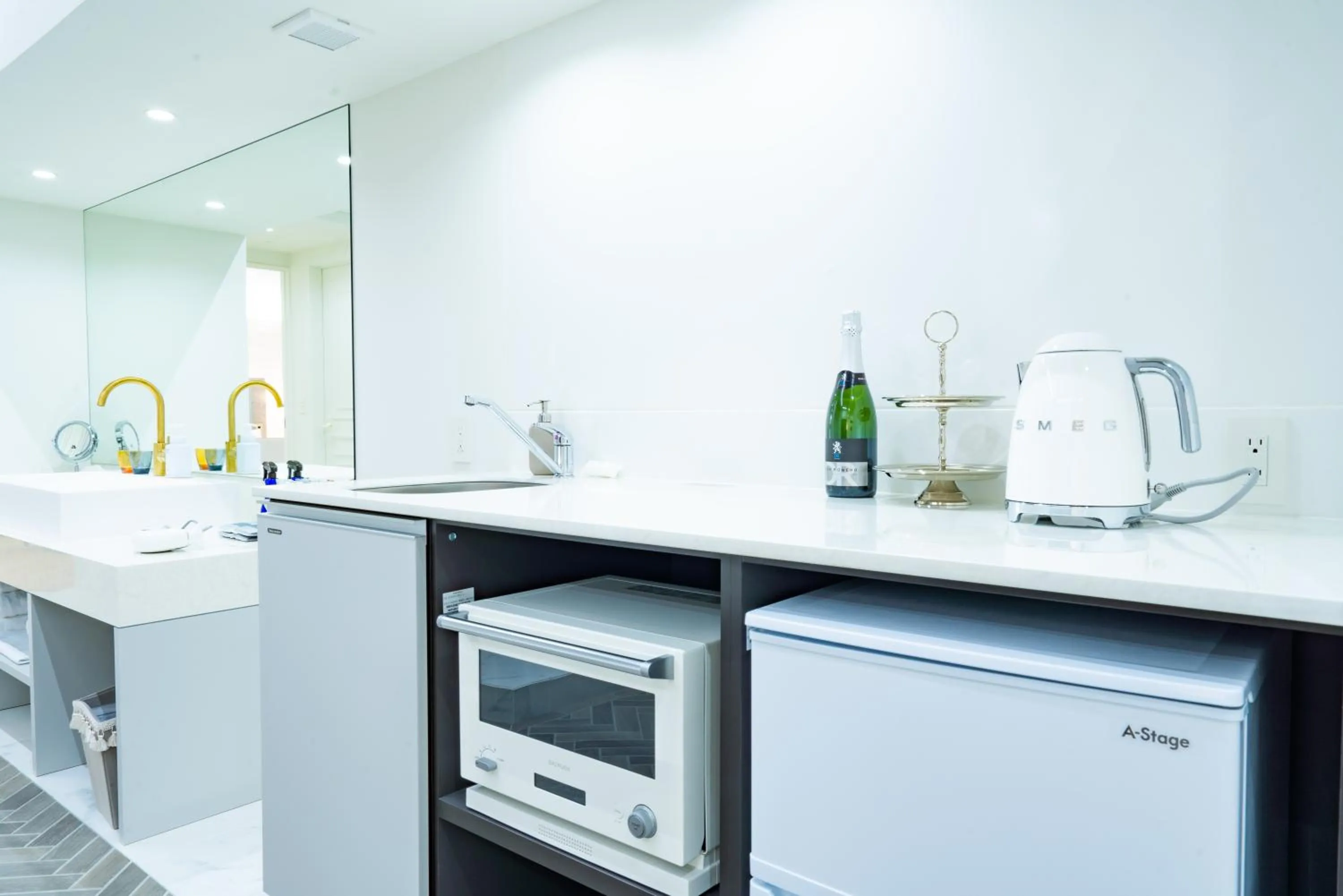 Kitchen or kitchenette in Randor Hotel Hiroshima Prestige