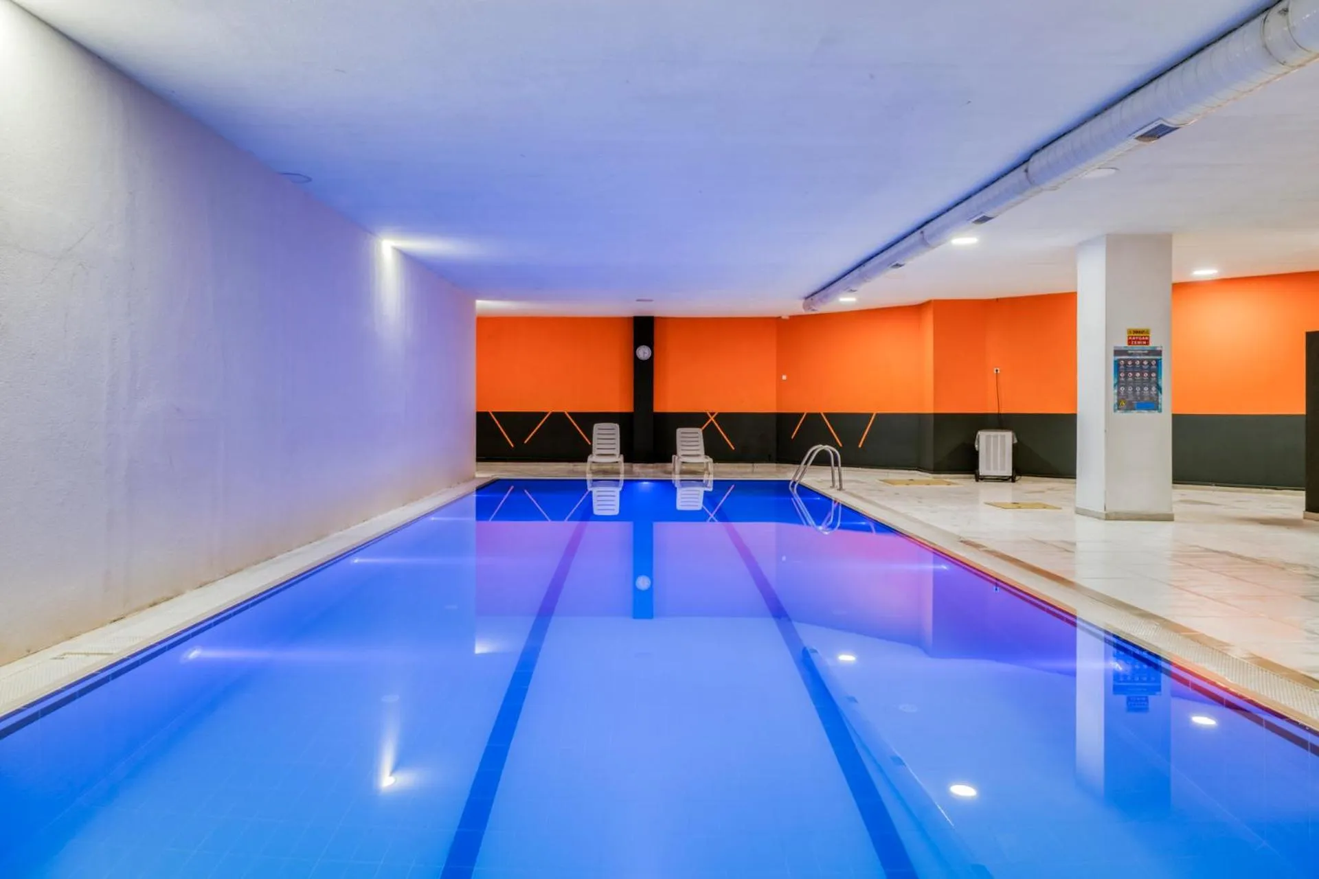 Swimming pool in Zin D Sefin Aparts