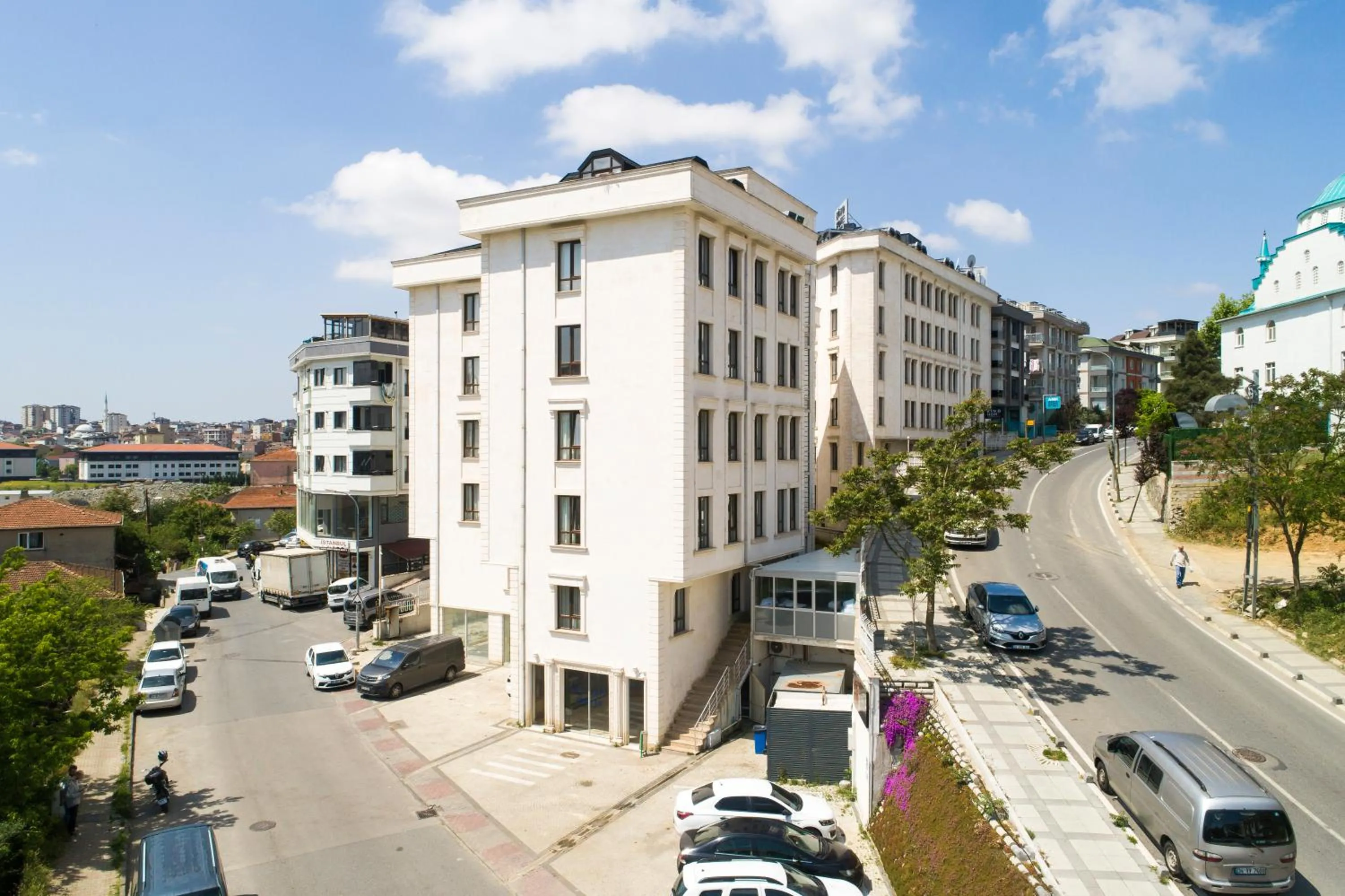 Property building in Zin D Sefin Aparts