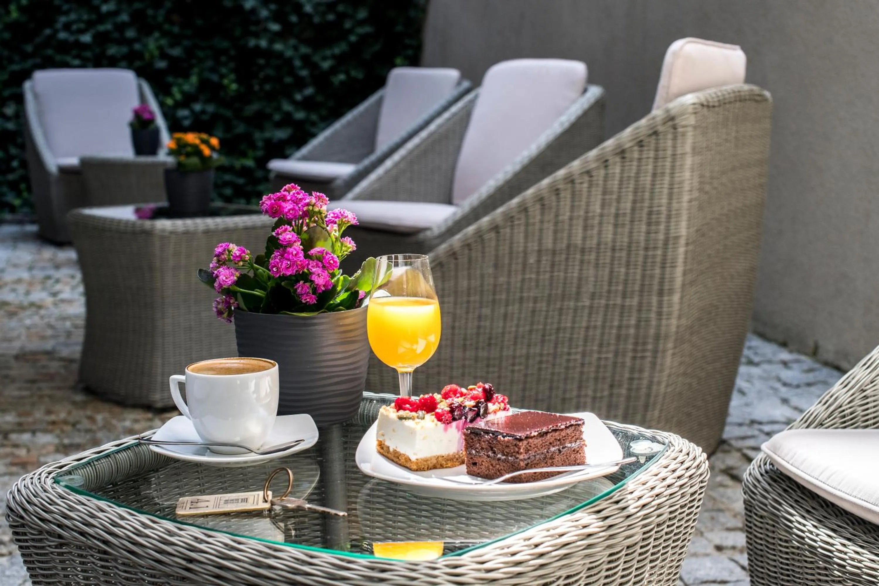 Seating area in Portal House Apartments
