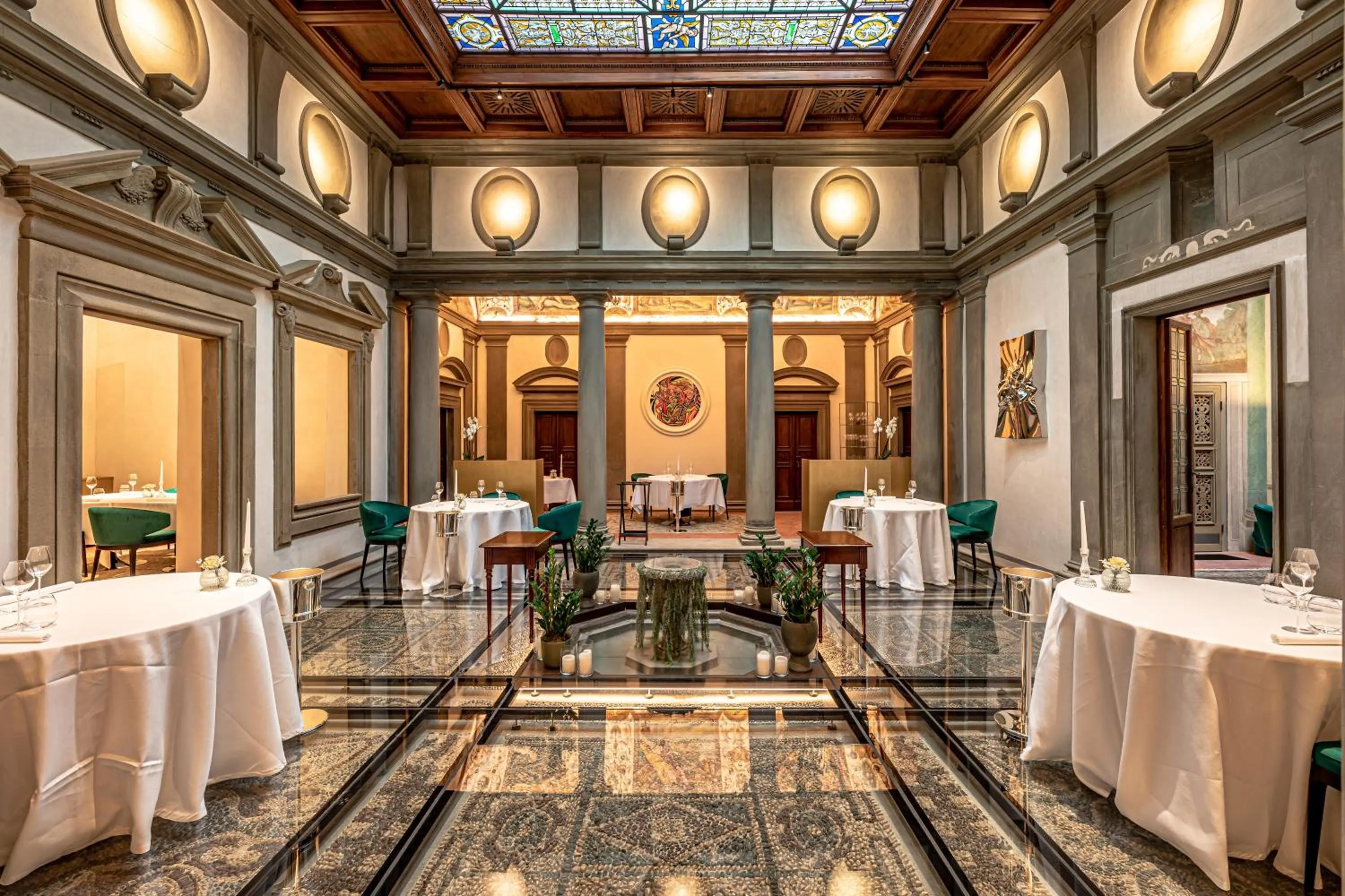 Restaurant/places to eat in Palazzo Portinari Salviati Residenza D'Epoca