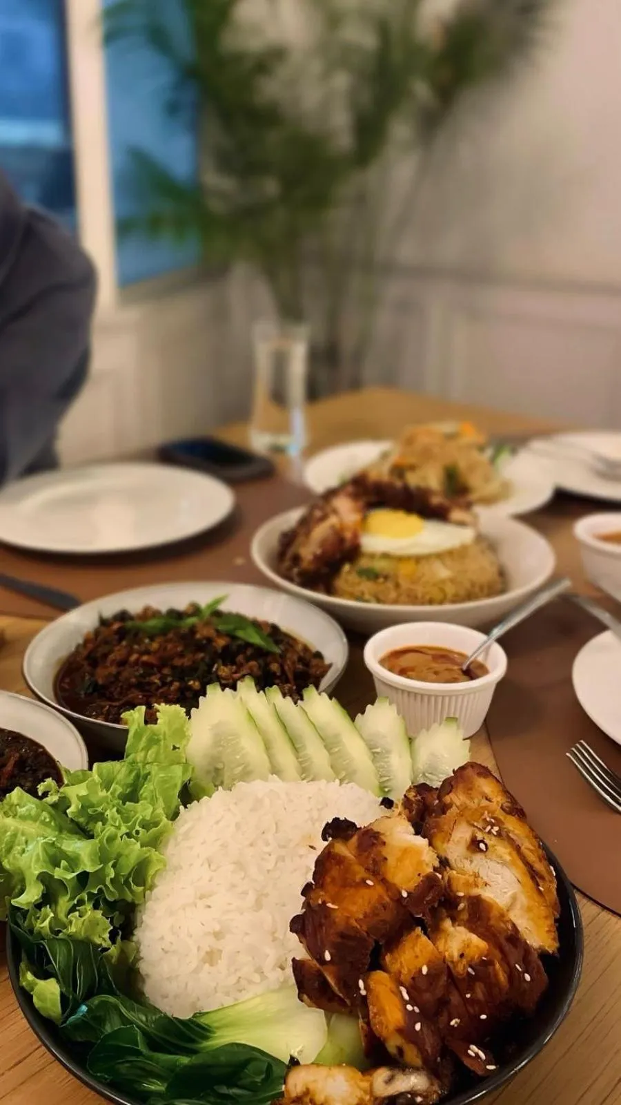 Restaurant/places to eat in Hotel Tragopan