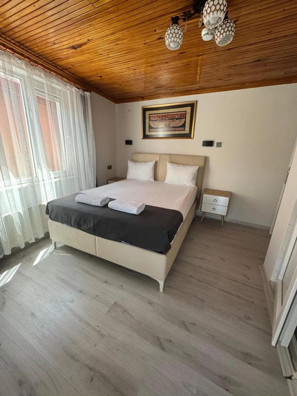 Bed in Ali's Pension ada alis