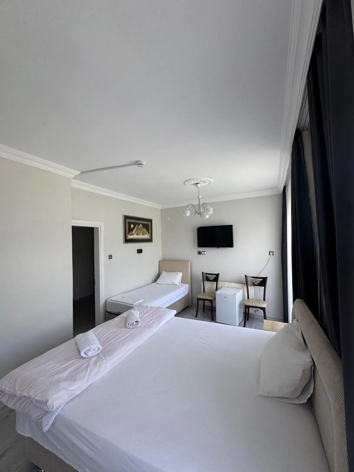 Bed in Ali's Pension ada alis