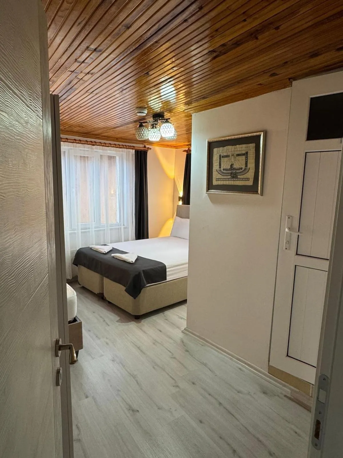 Bed in Ali's Pension ada alis