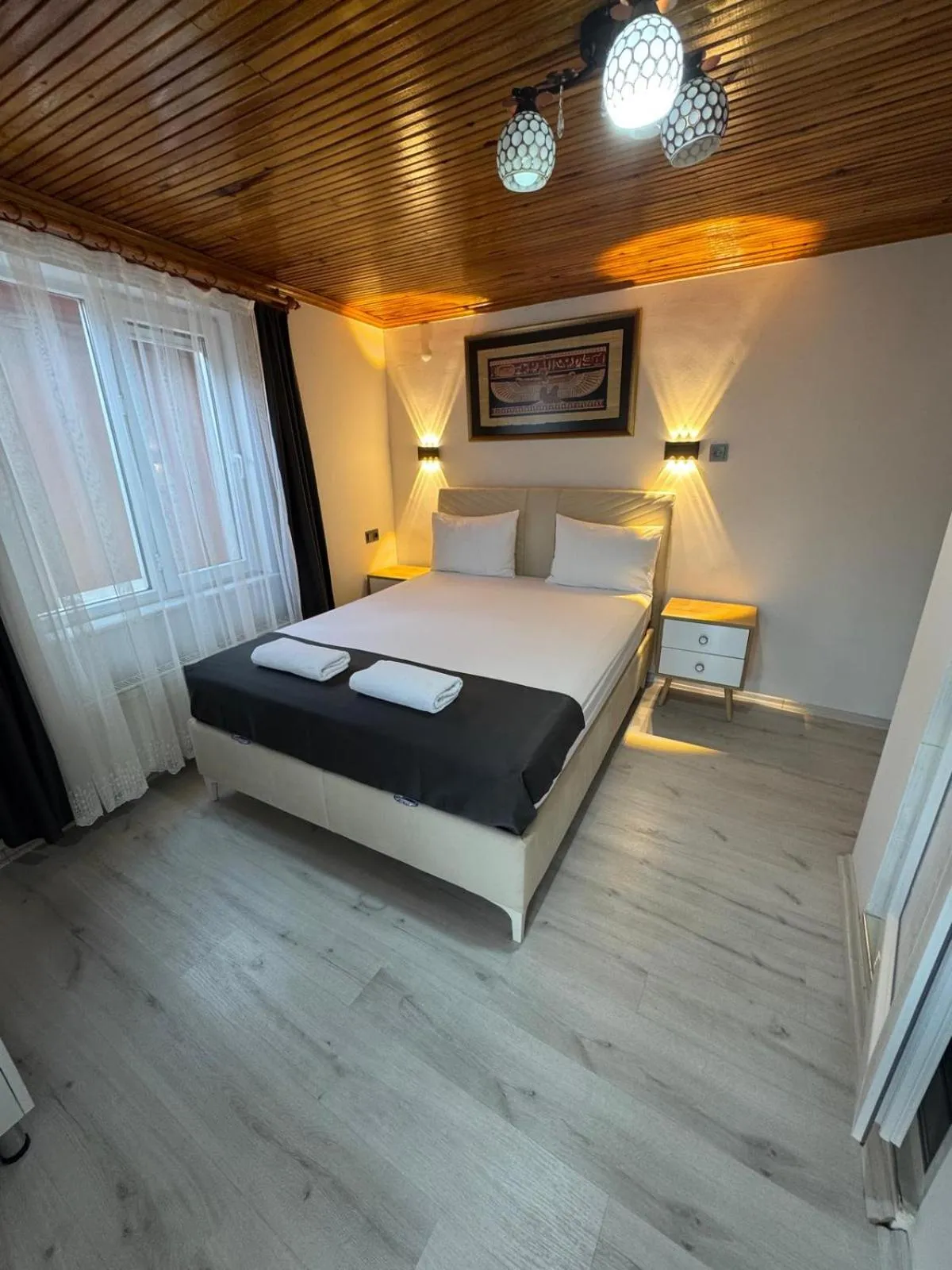 Bed in Ali's Pension ada alis