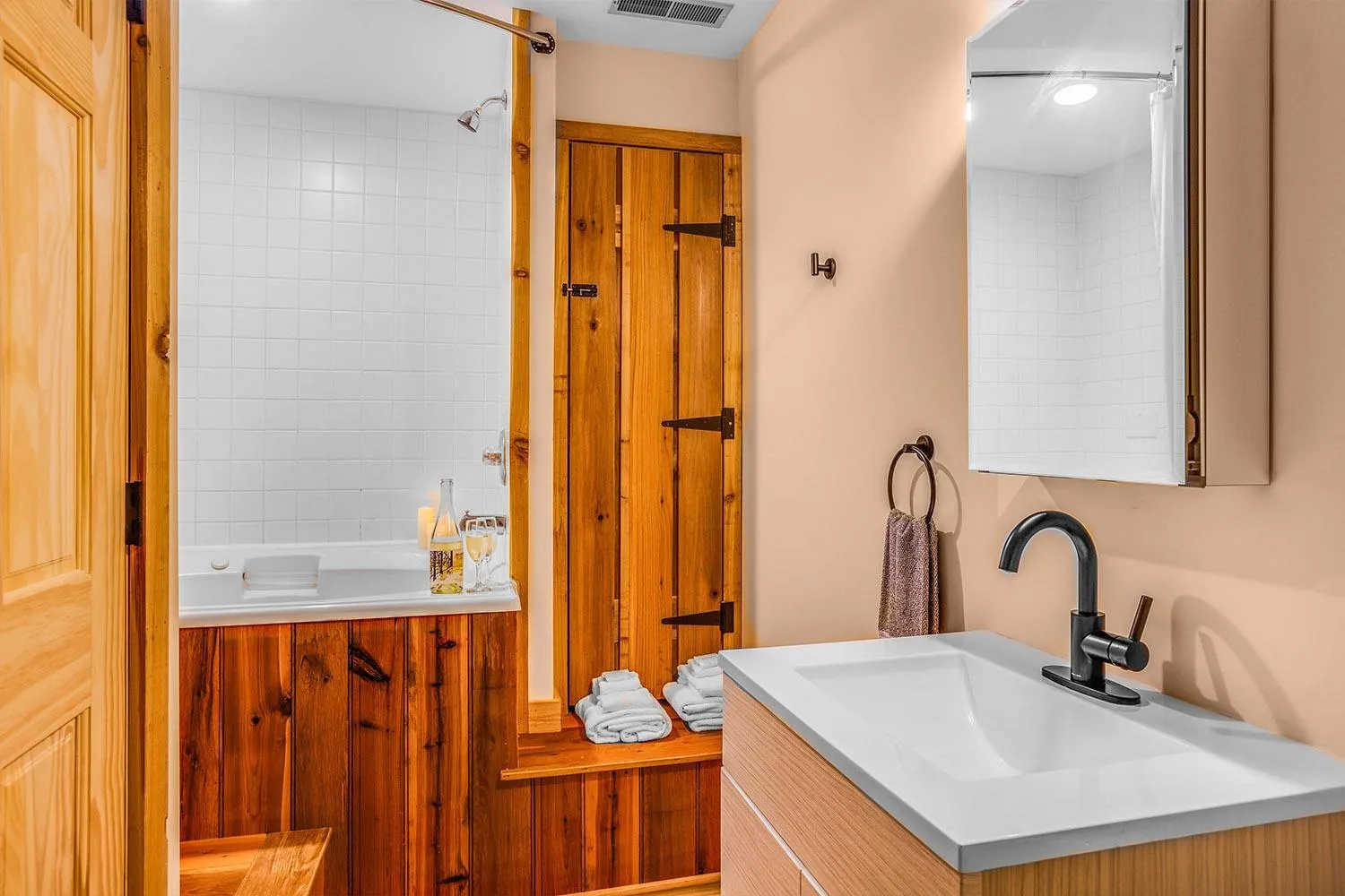 Love Ridge Mountain Lodging