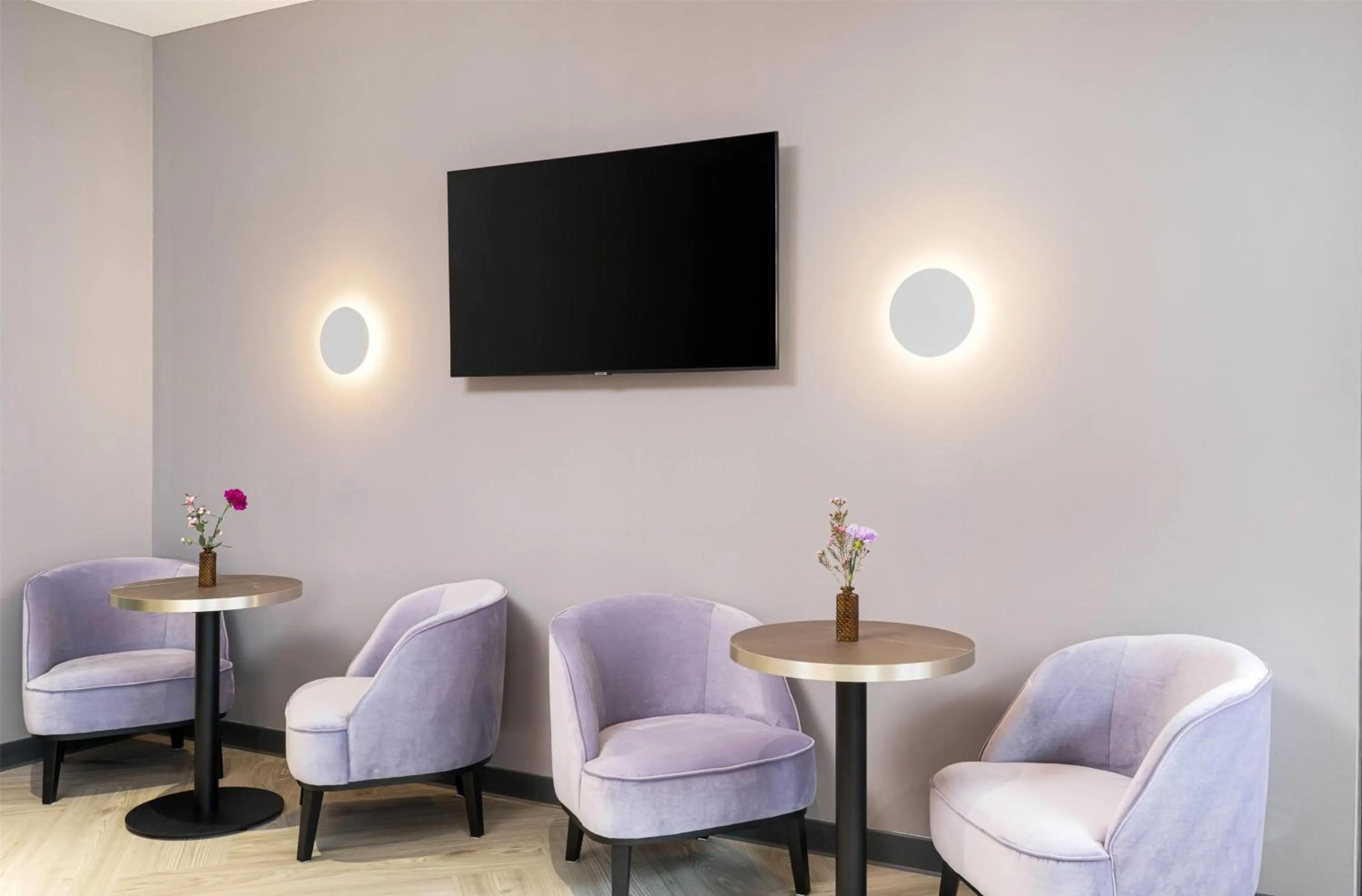 Restaurant/places to eat in elaya hotel regensburg city center, Trademark by Wyndham