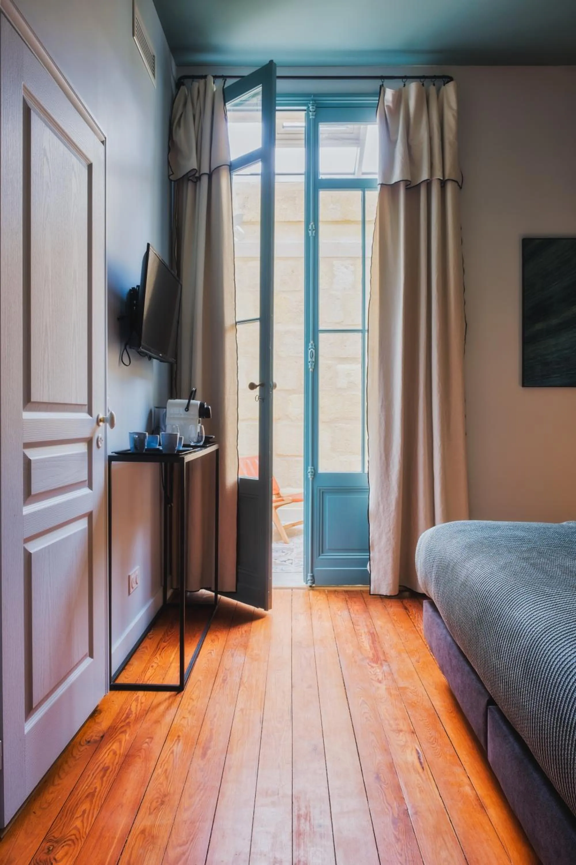 Coffee/tea facilities, Bed in Volubilis Luxury Guest House