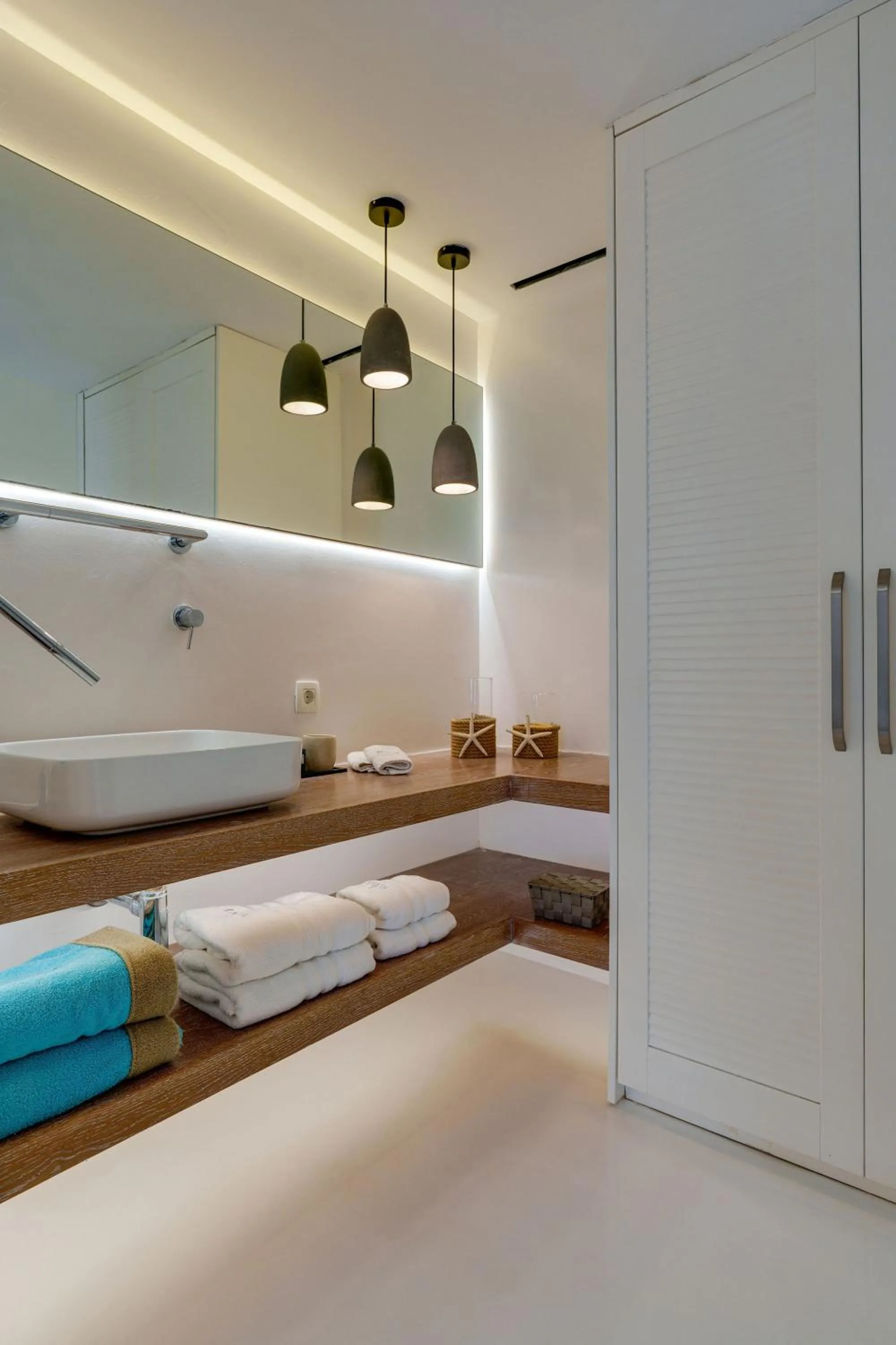 Bathroom, Bed in Nelya Suites