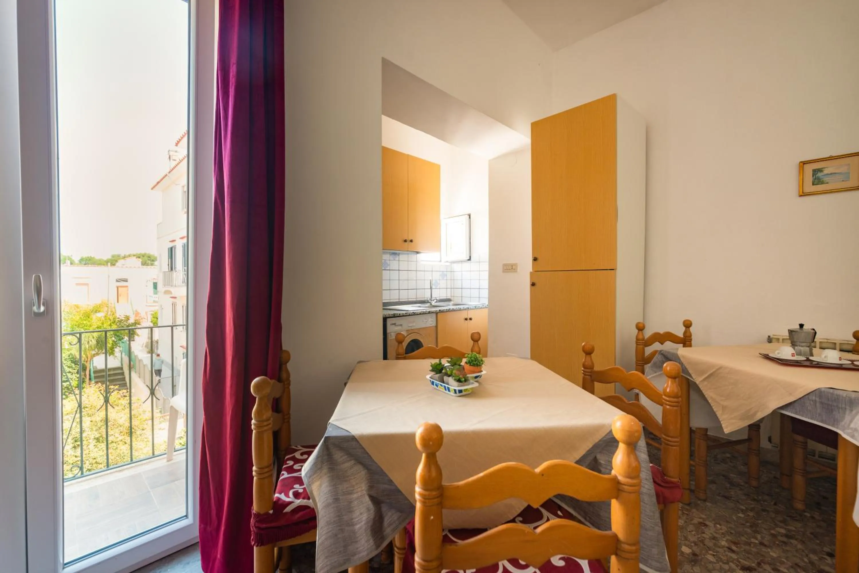 Kitchen or kitchenette in Villa dei Sogni - Aparthotel Ischia Ponte