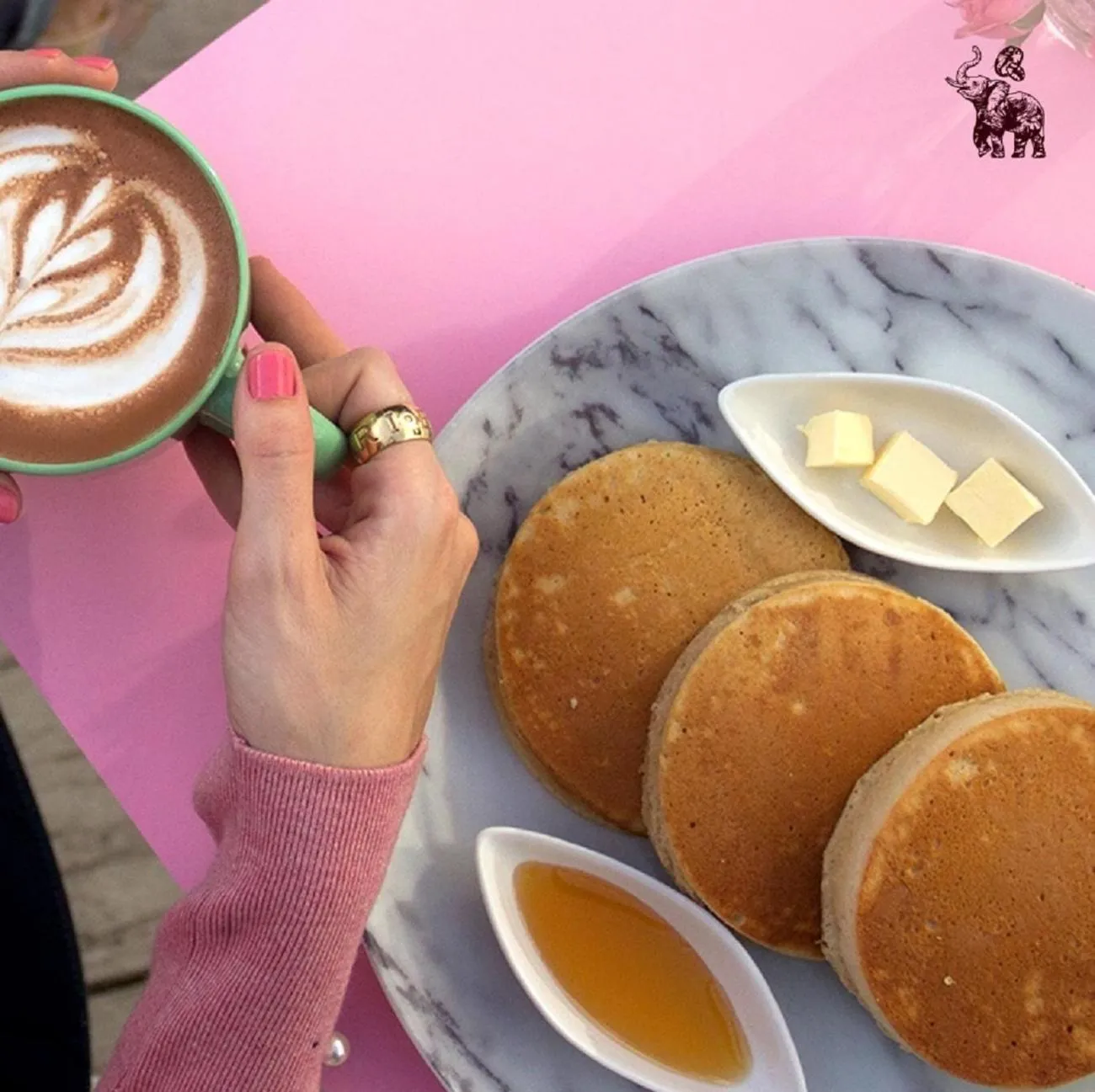 Breakfast in Hotel Plaza by Kavia