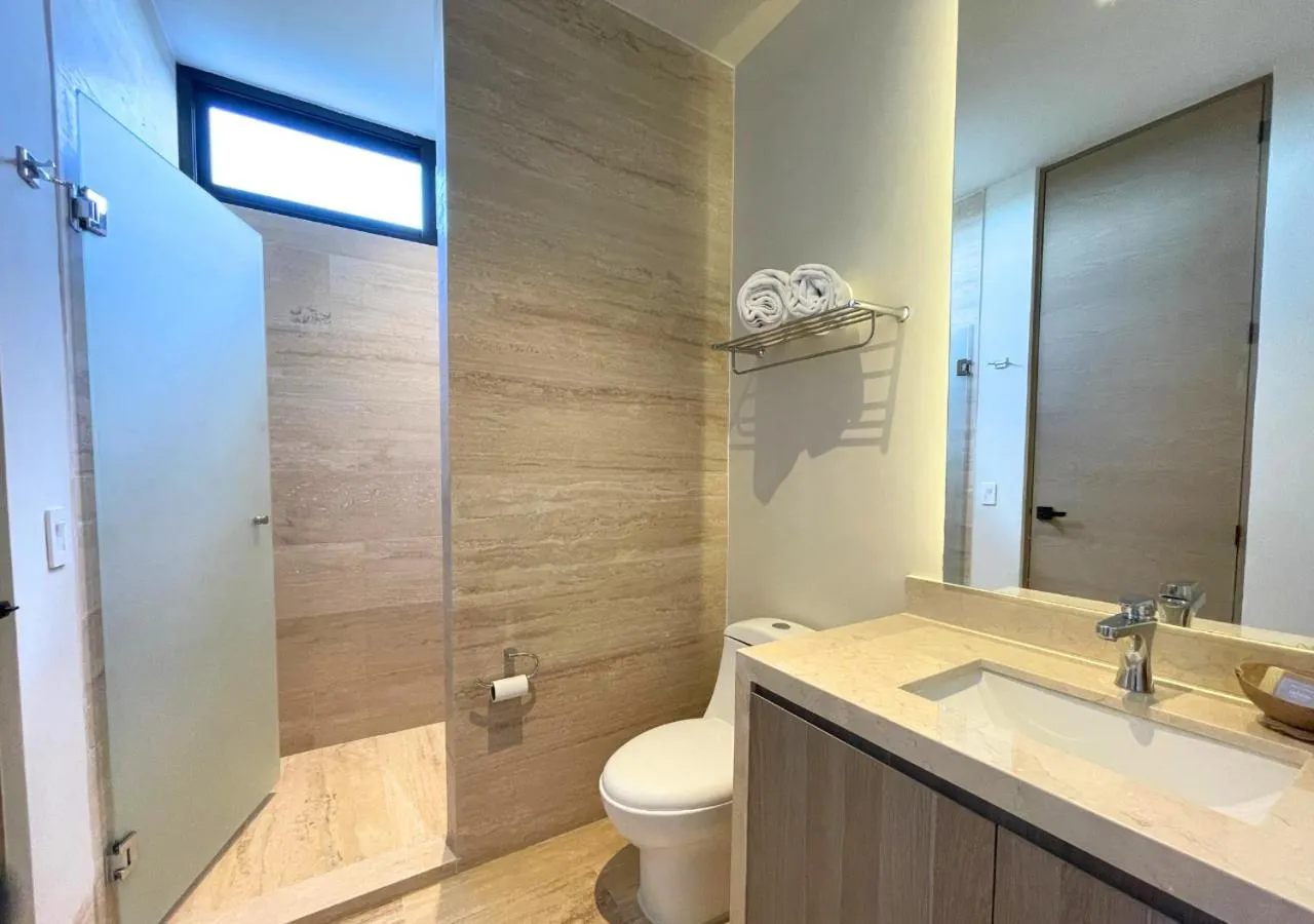 Brand New Condo with Rooftop Pool