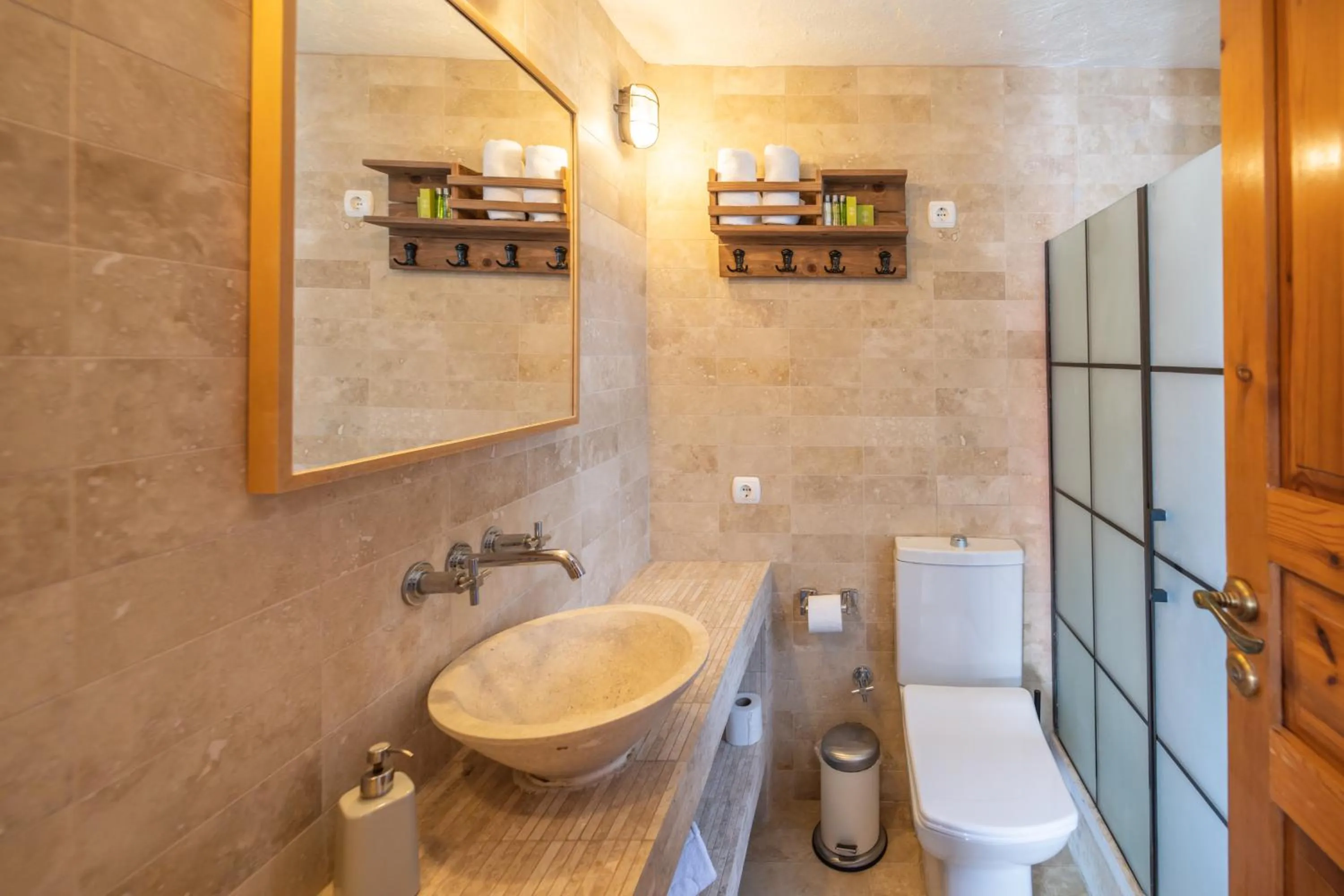 Toilet in Banana Alaçatı Food & Stay - Adults Only