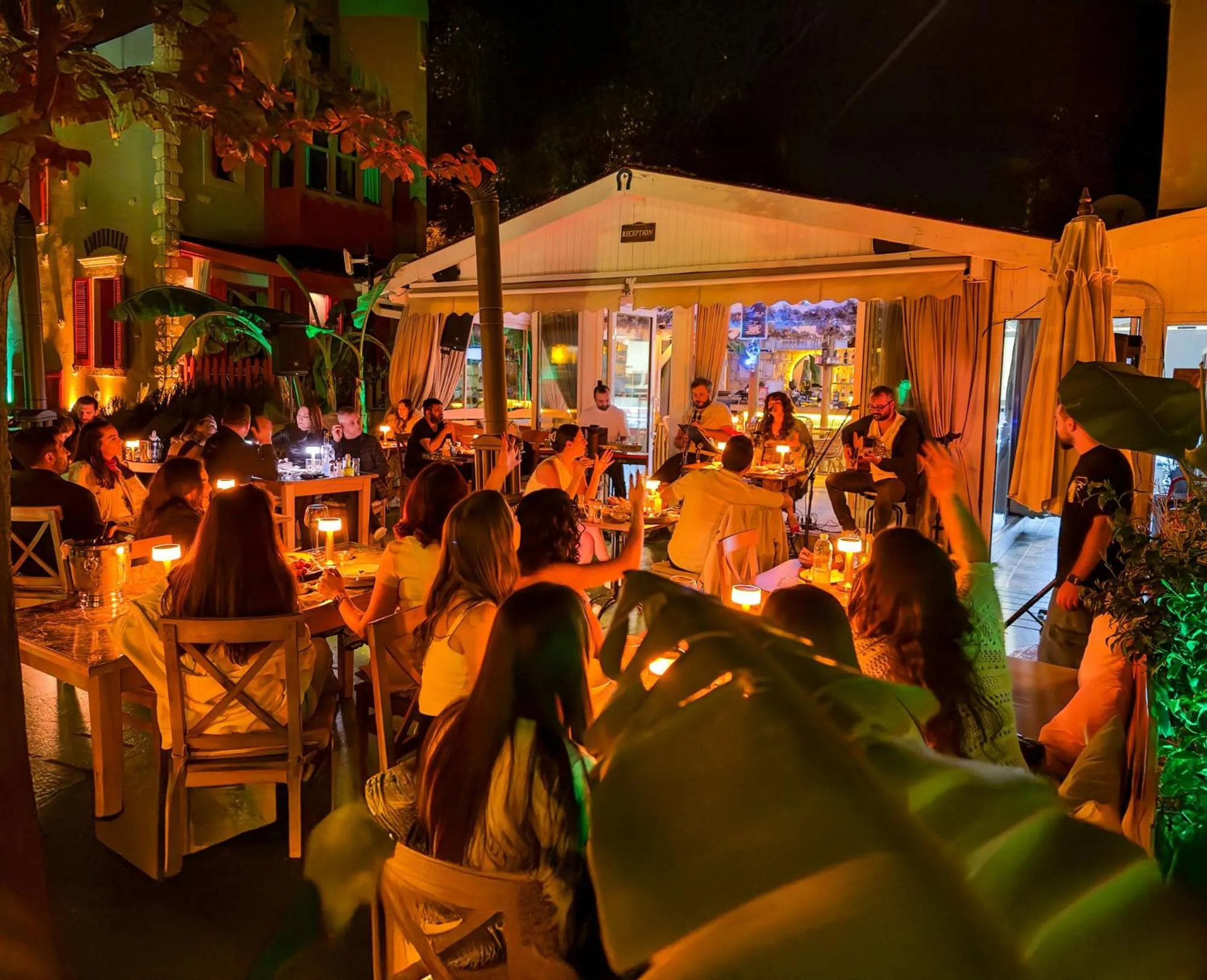 Restaurant/places to eat in Banana Alaçatı Food & Stay - Adults Only