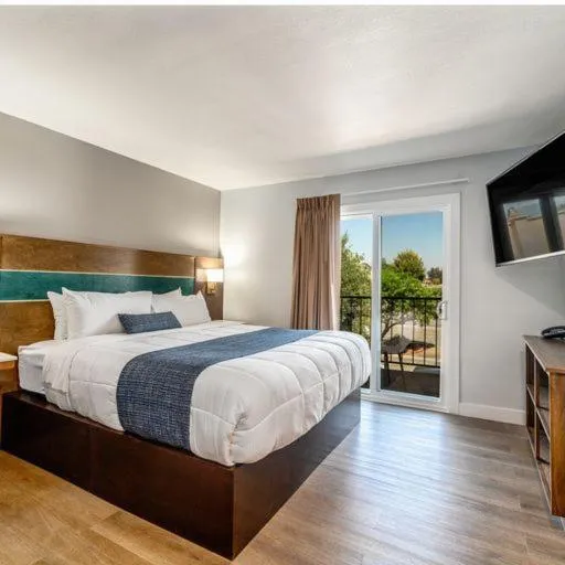 Bed in MainStay Suites Moreno Valley Near March Air Reserve Base