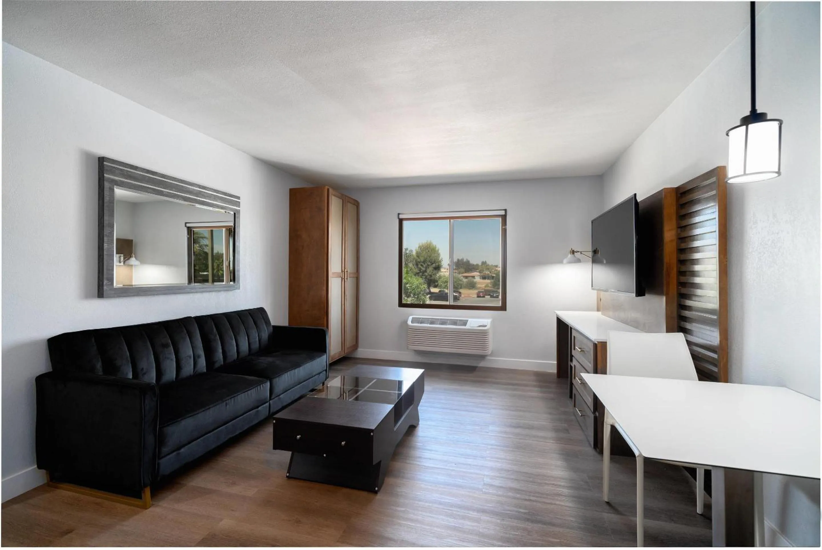 Bedroom in MainStay Suites Moreno Valley Near March Air Reserve Base