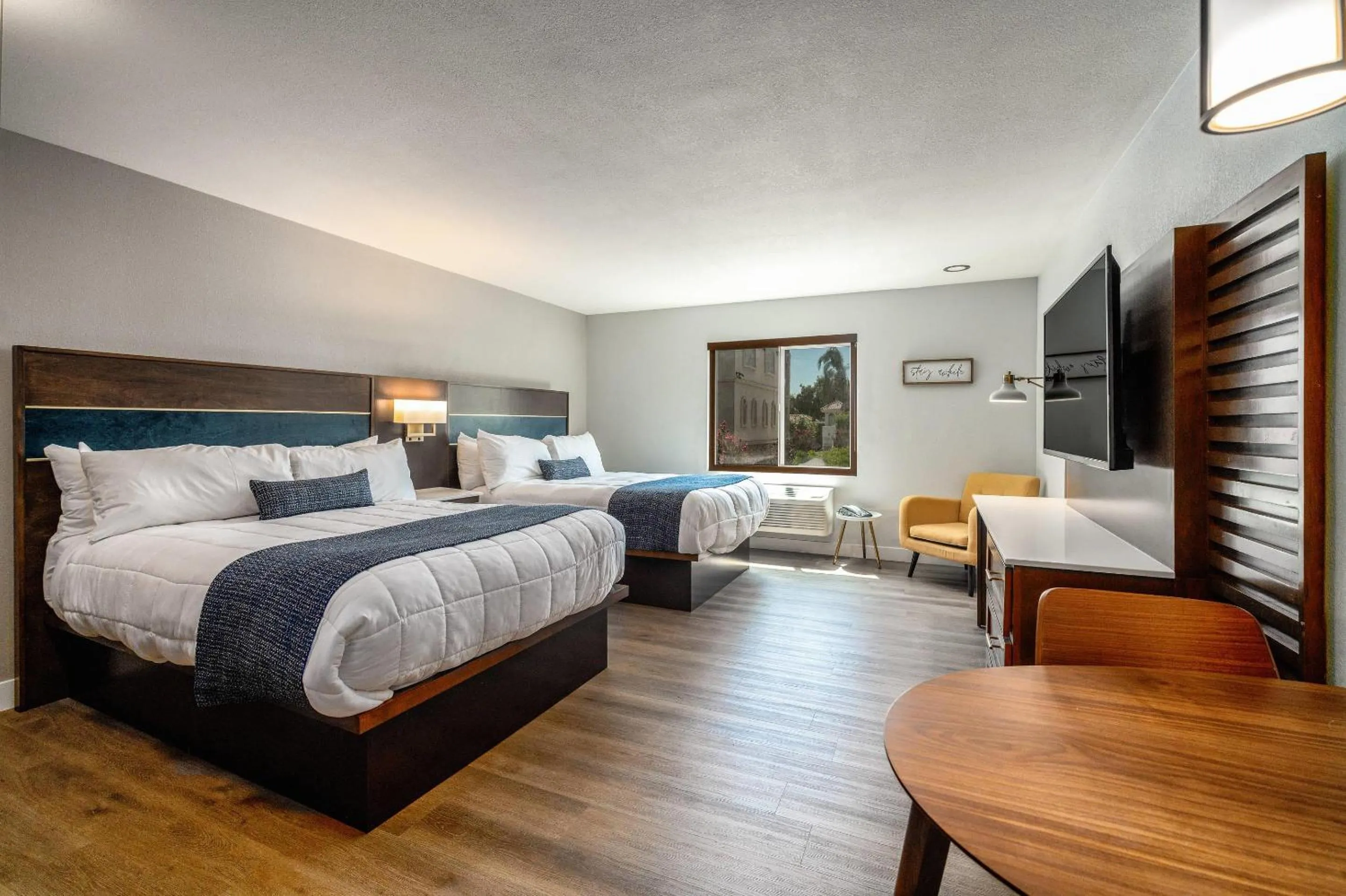 Bedroom, Bed in MainStay Suites Moreno Valley Near March Air Reserve Base