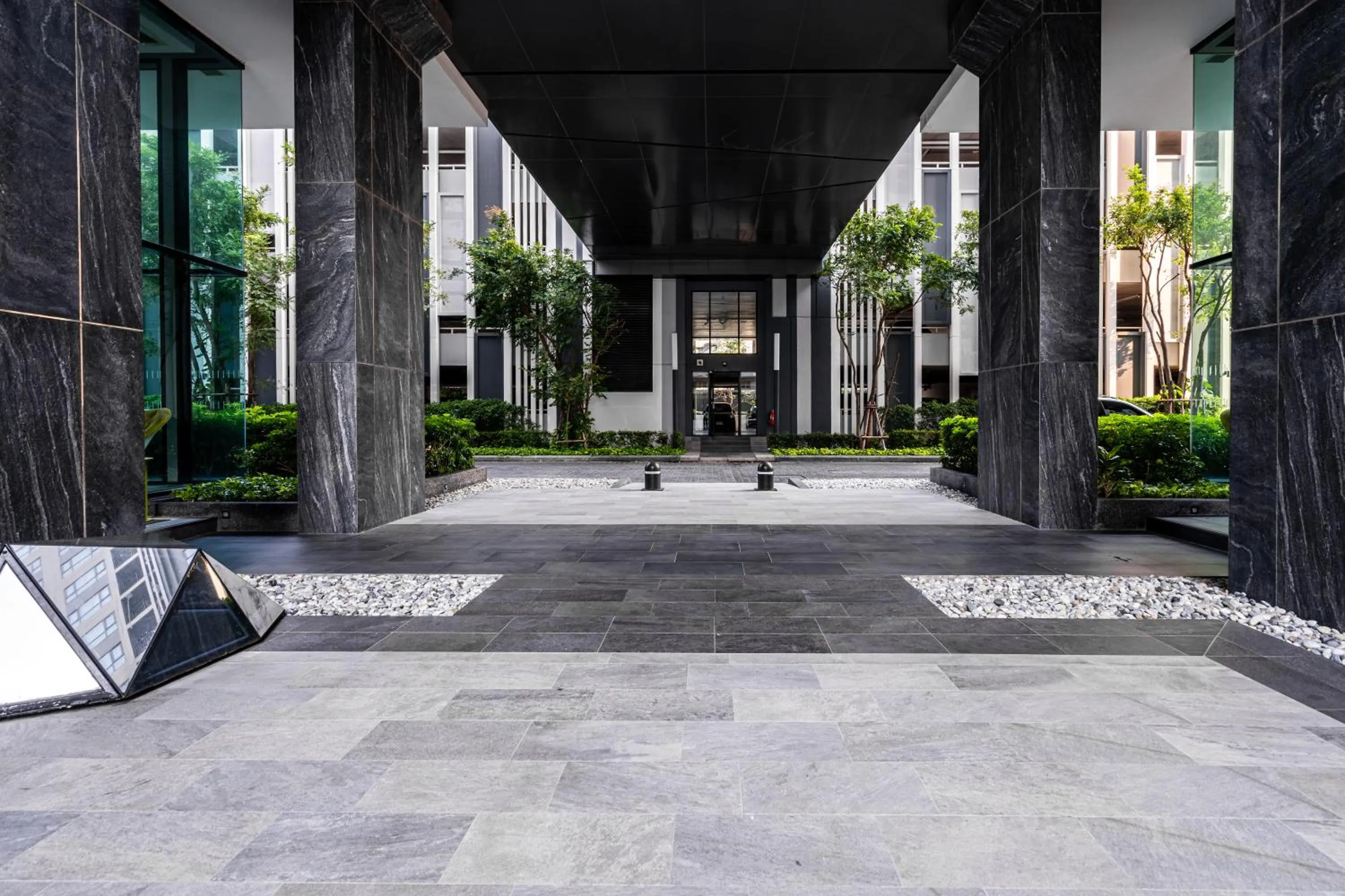 Facade/entrance in The Base Pattaya by Nami