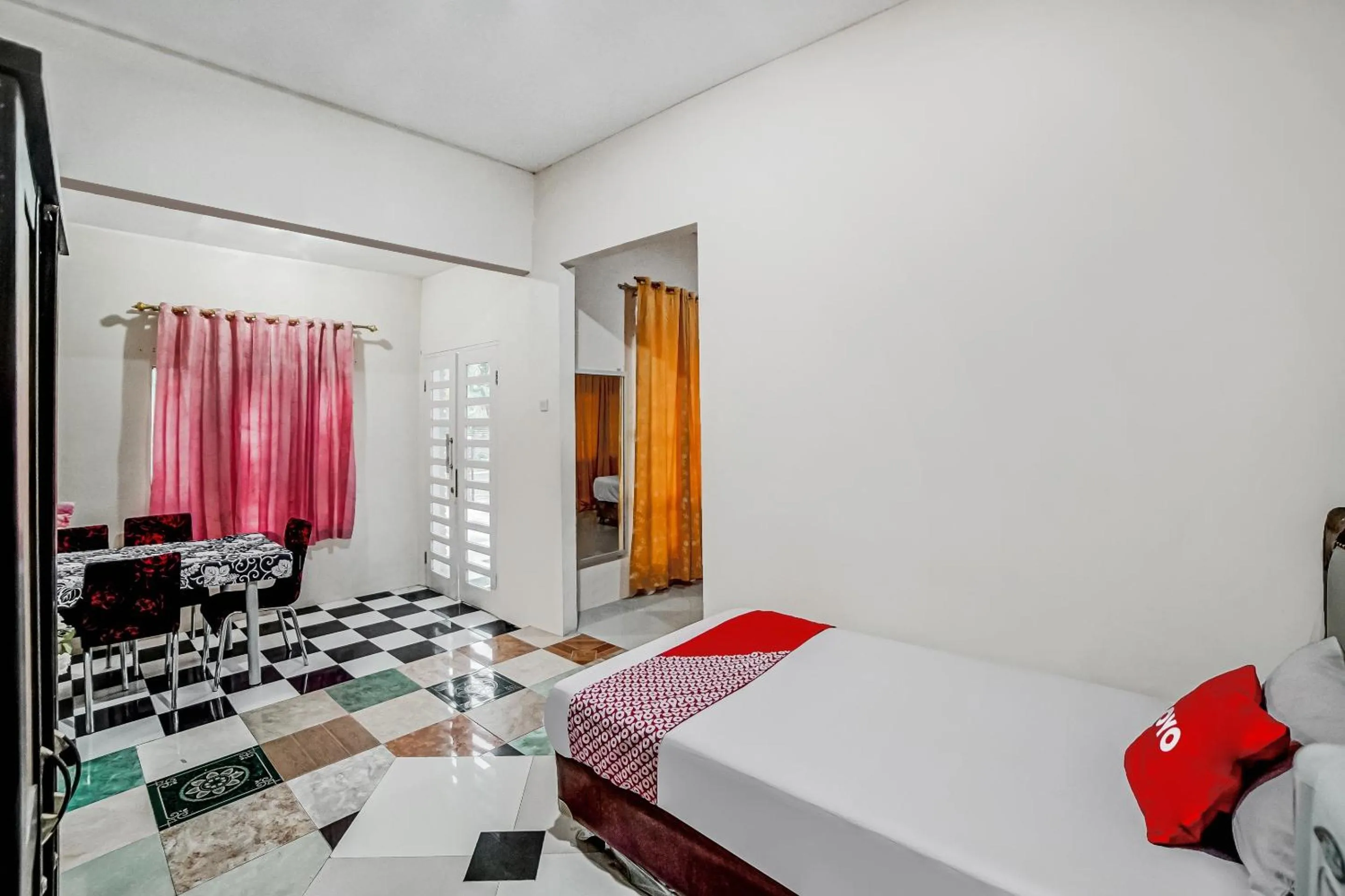 Bedroom, Bed in Hotel O Al Karim Syariah