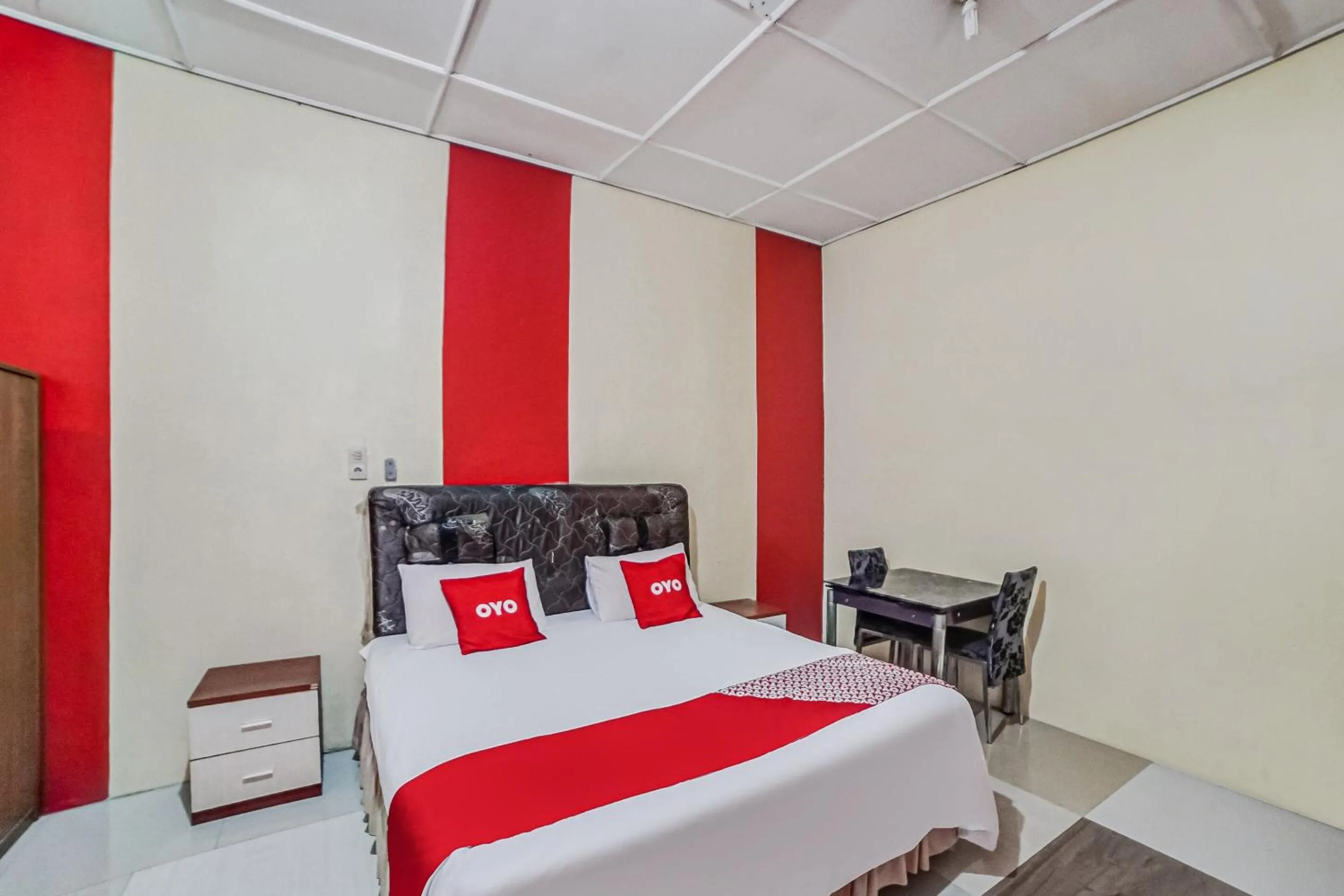 Bedroom, Bed in Hotel O Al Karim Syariah