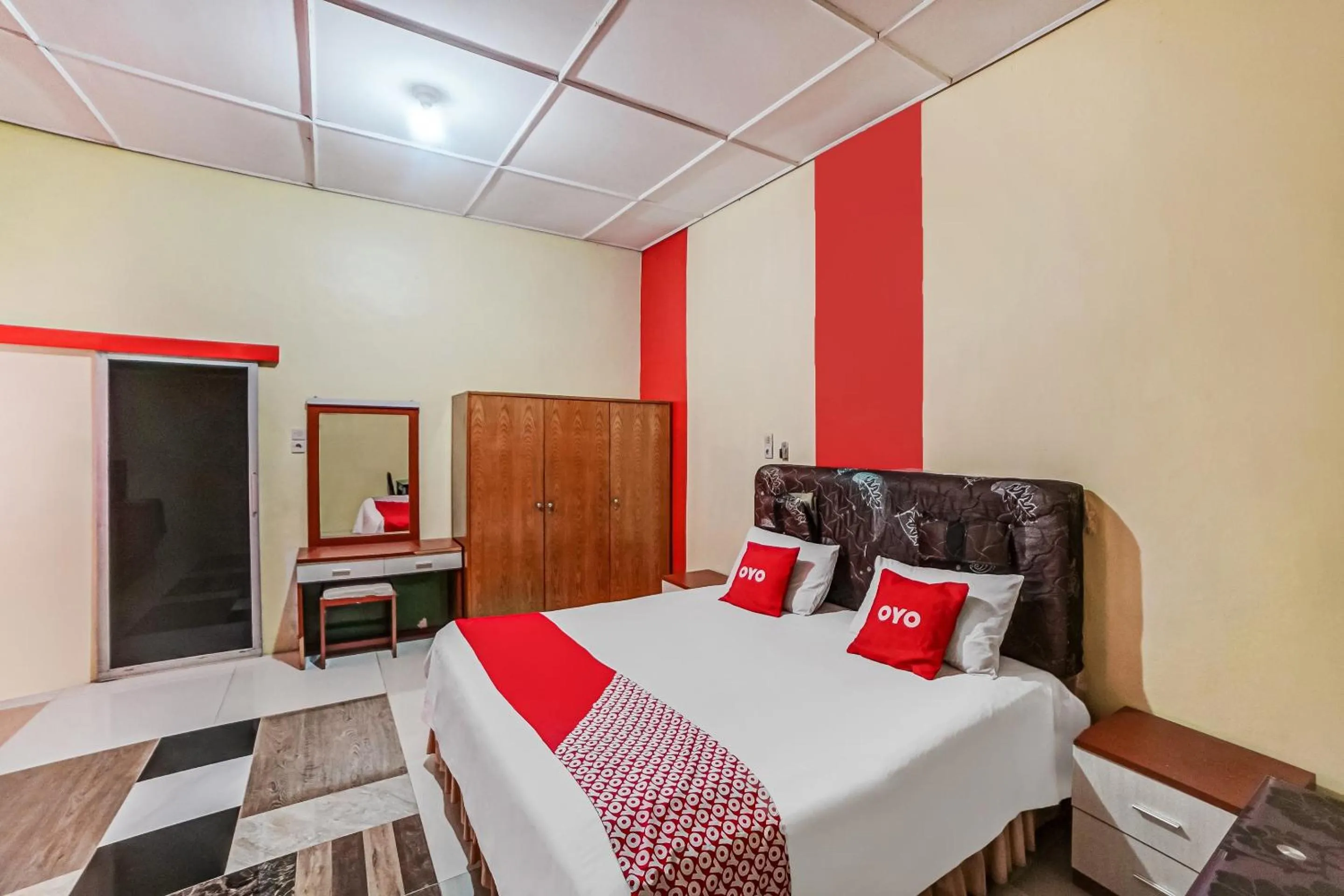 Bedroom, Bed in Hotel O Al Karim Syariah