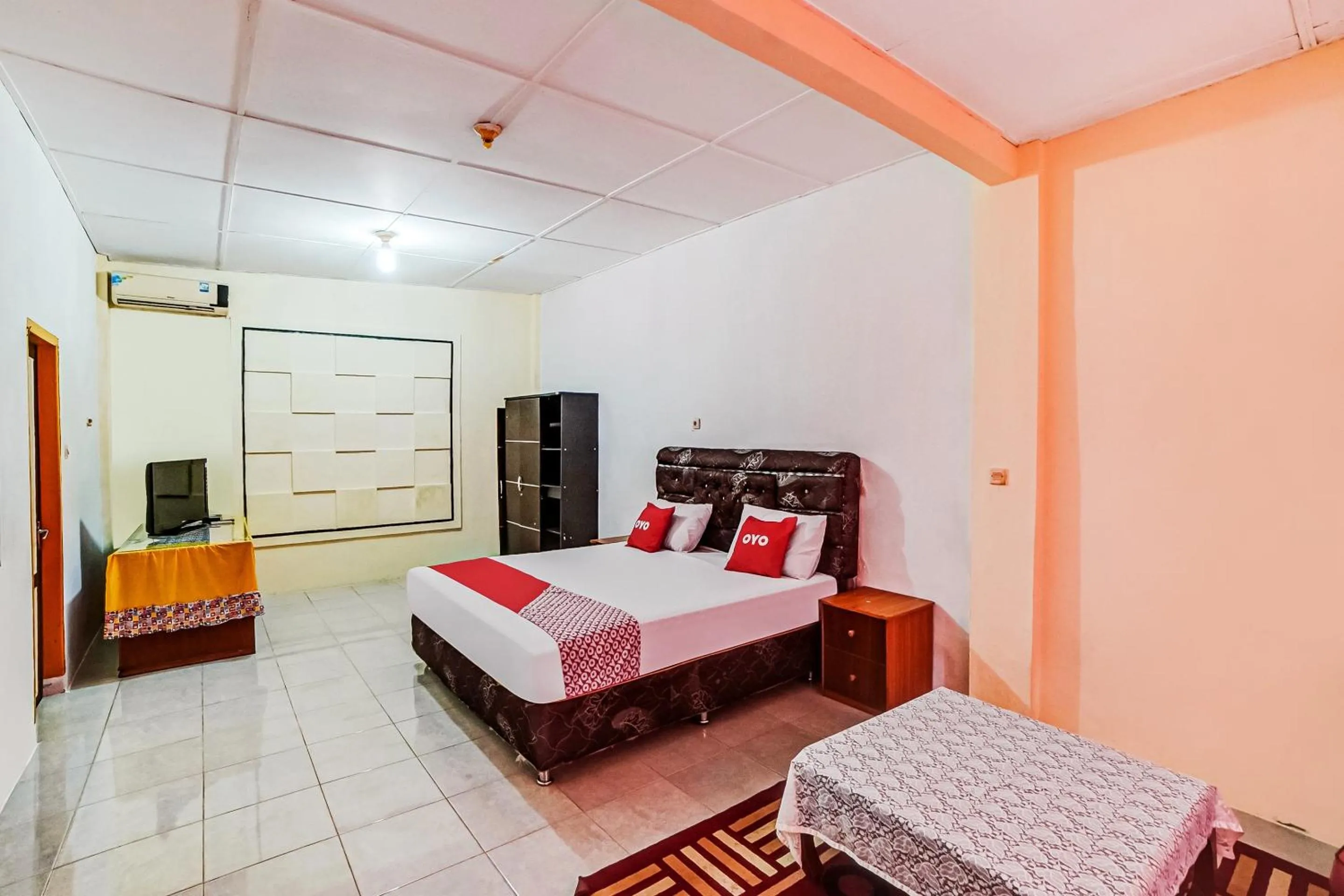 Bedroom, Bed in Hotel O Al Karim Syariah