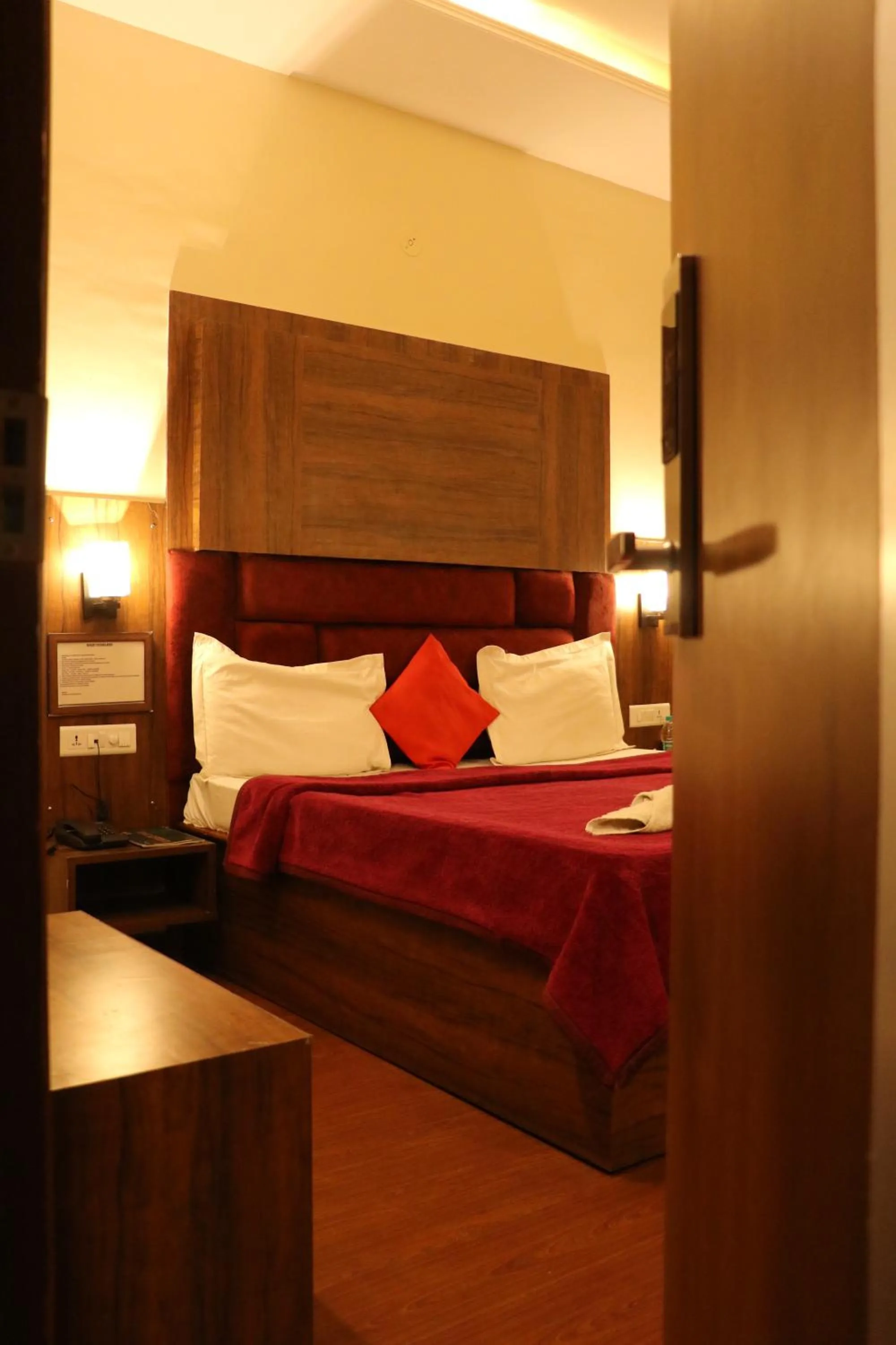 Bedroom, Bed in Hotel Pushap Palace