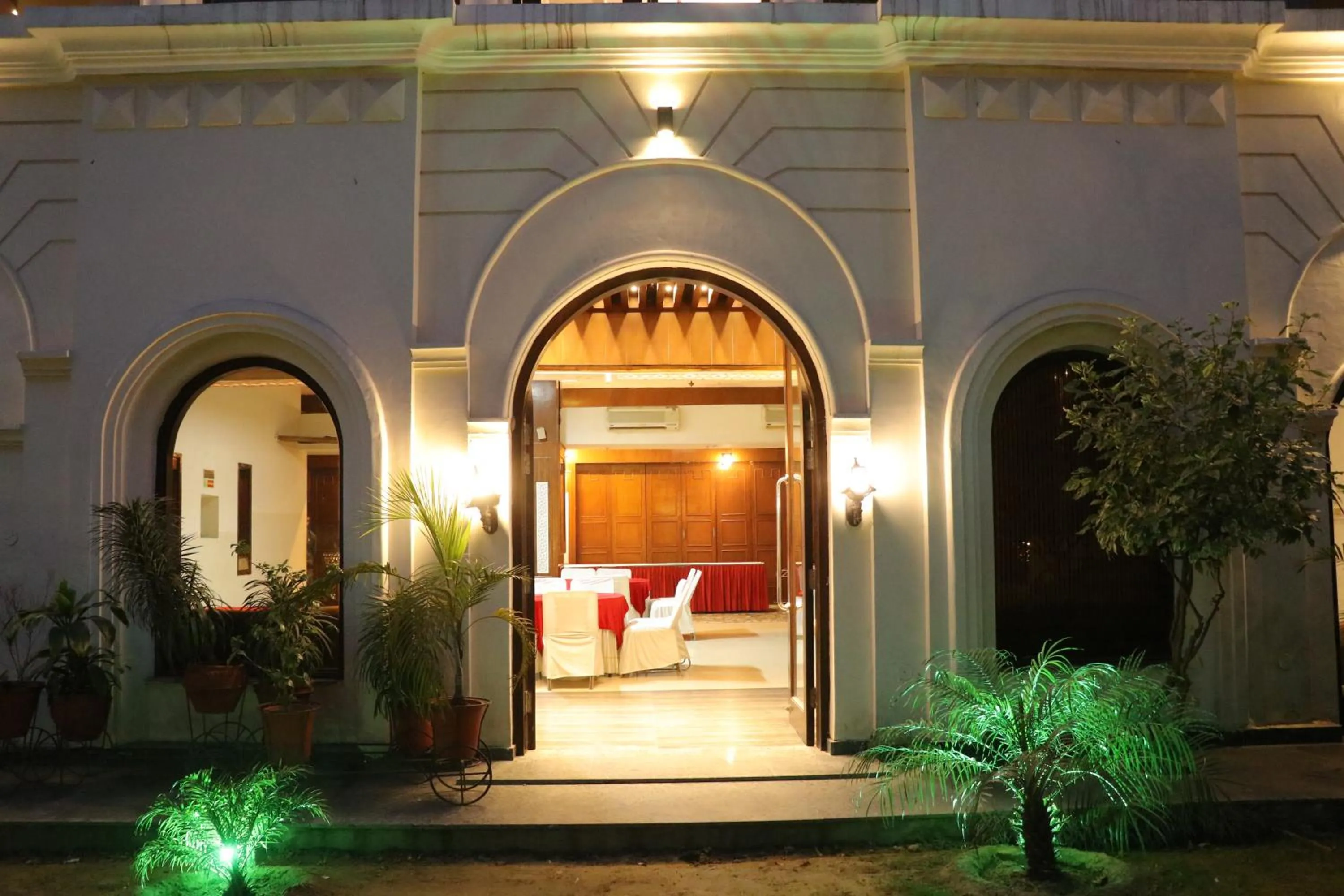 Facade/entrance in Hotel Pushap Palace