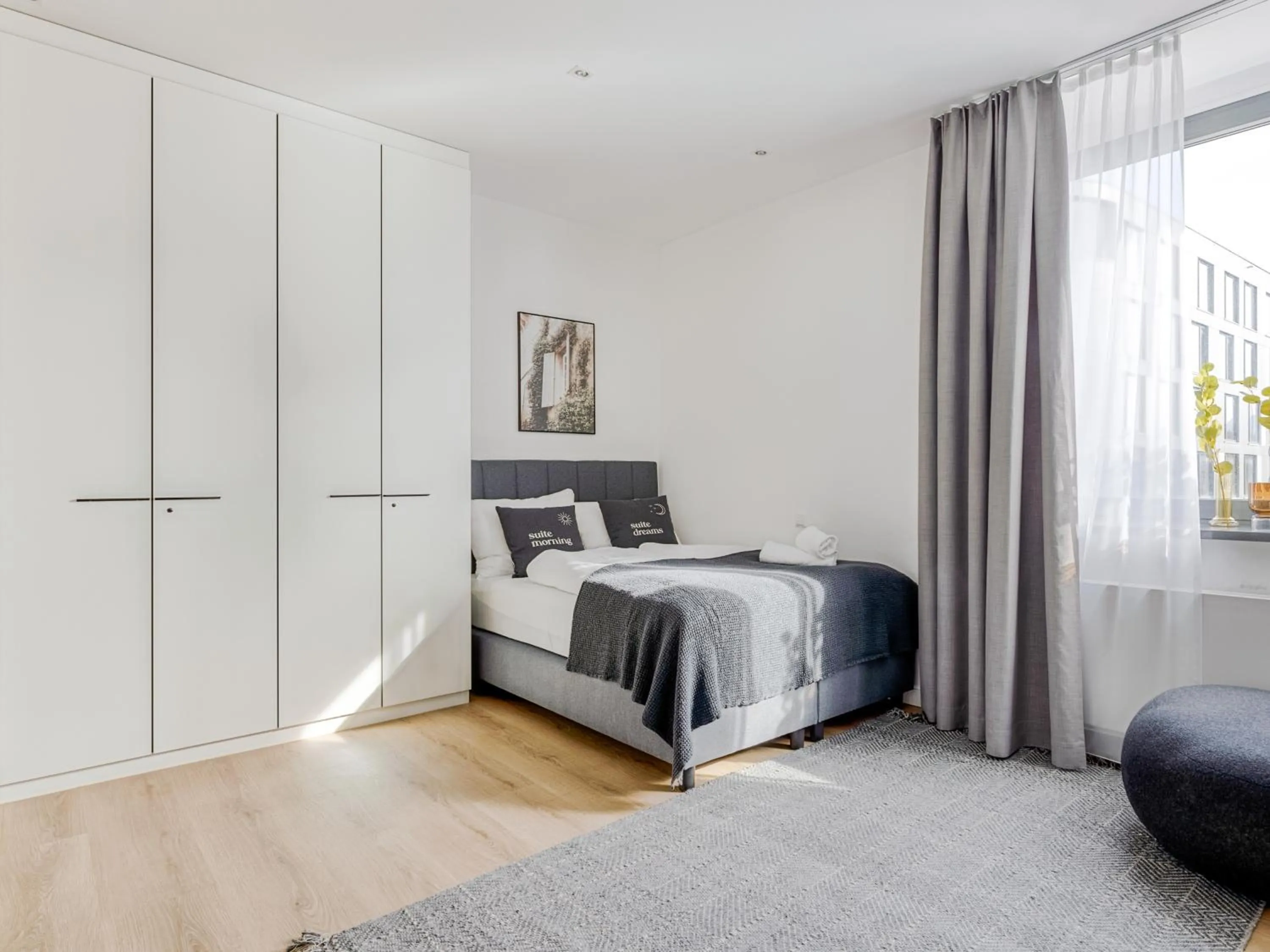 Bed in Limehome Aalen Reichsstädter Str