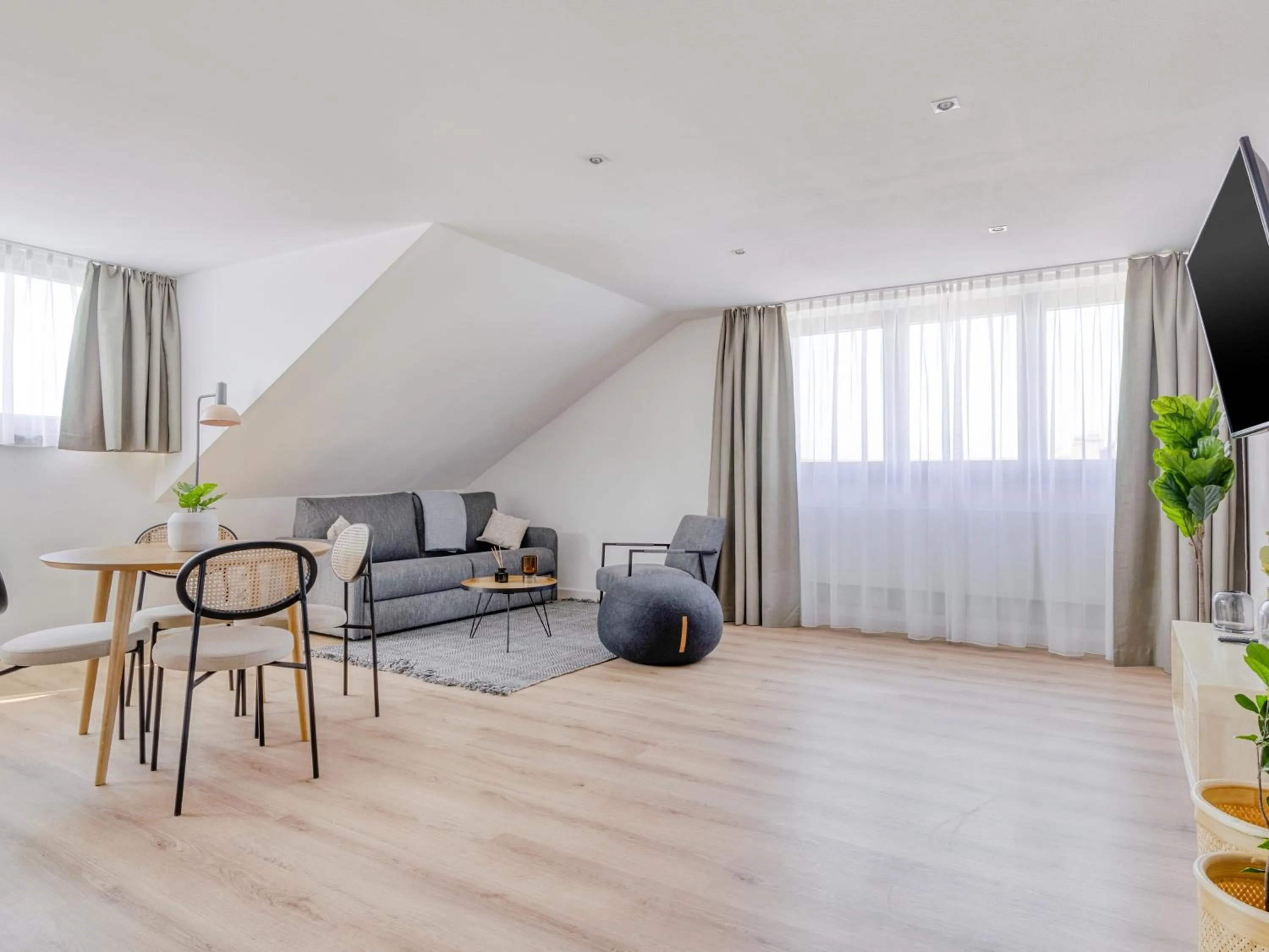 Living room in Limehome Aalen Reichsstädter Str