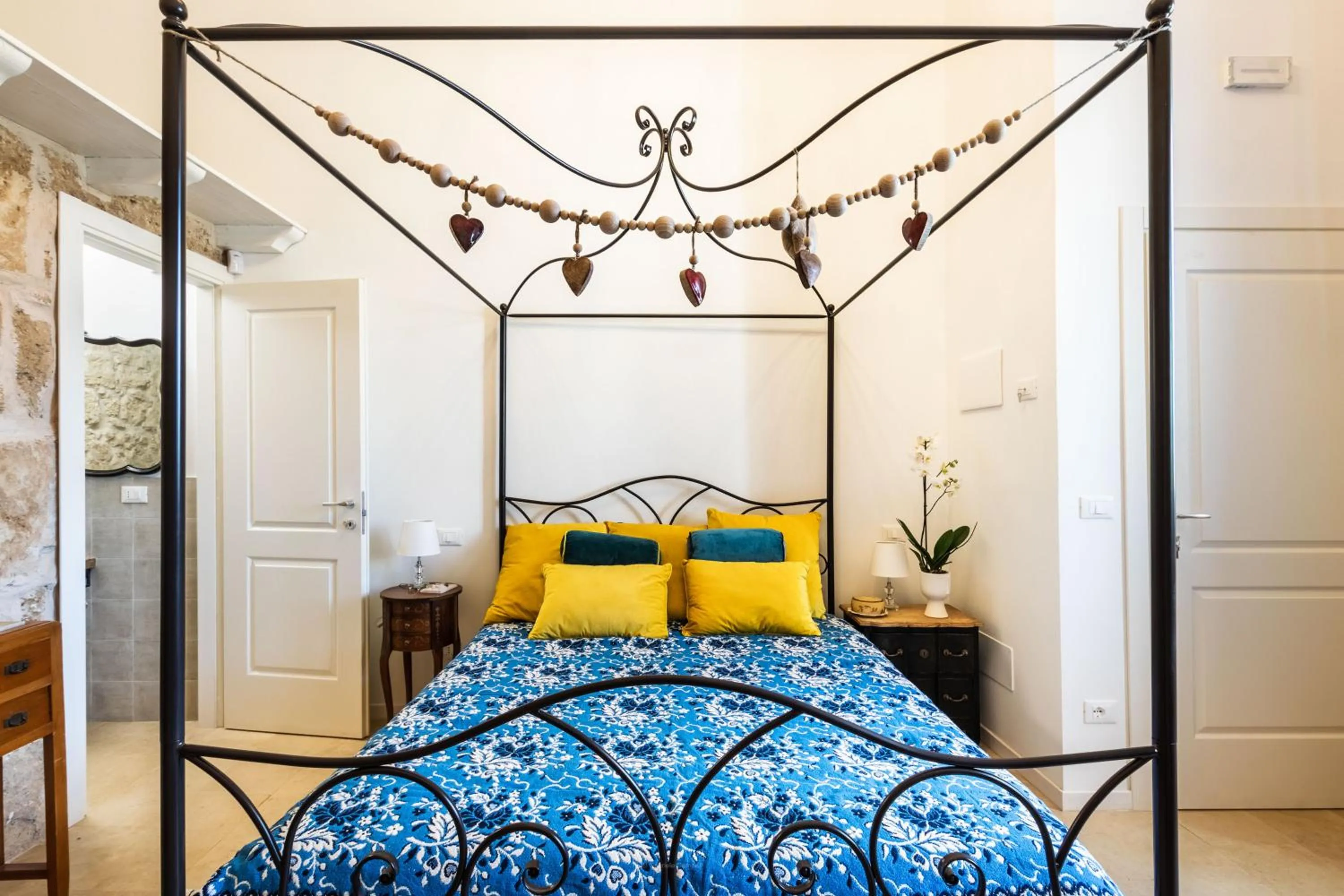 Bedroom, Bed in MichaEl garden