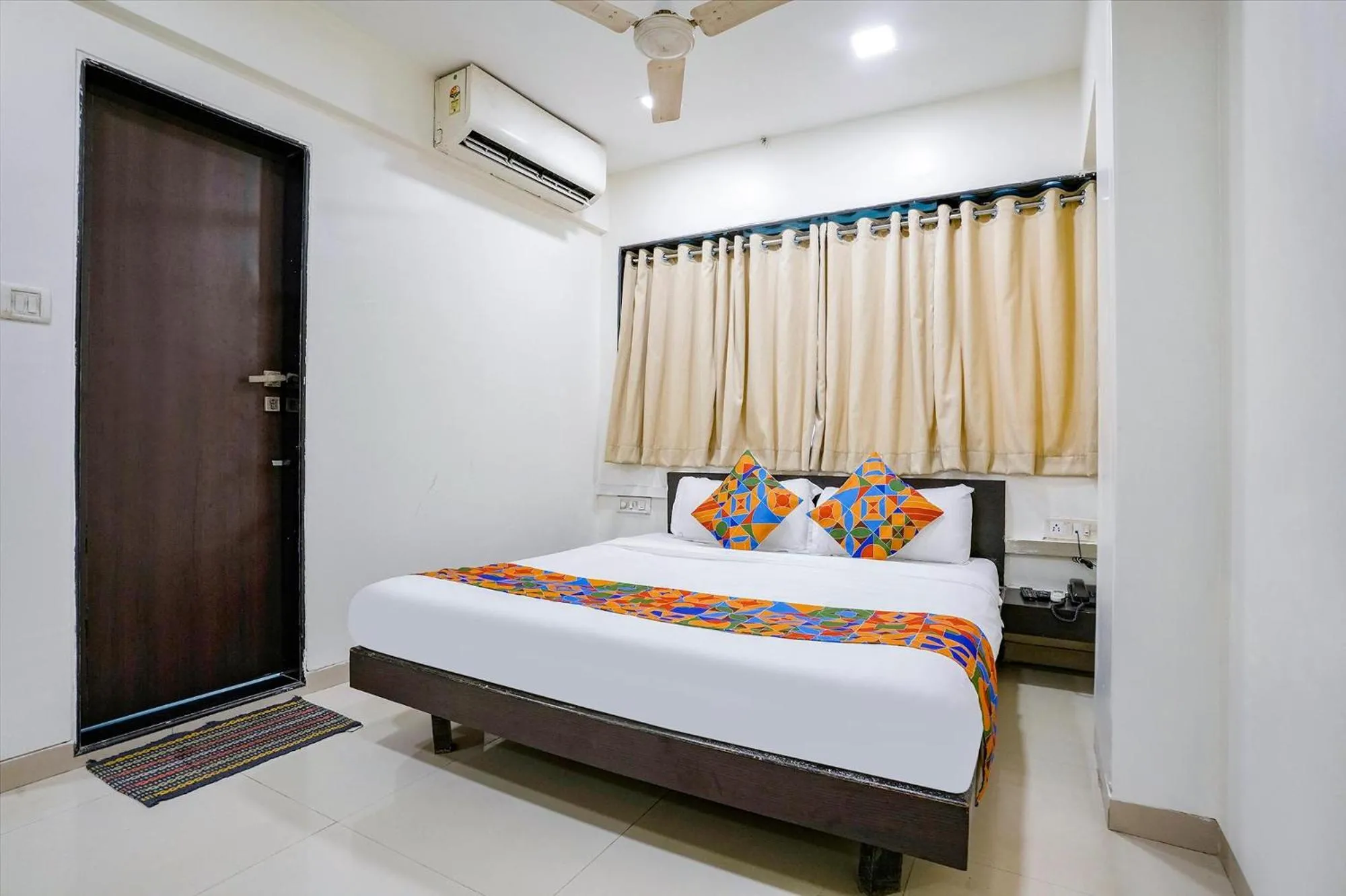 Bed in FabHotel Kamran Residency - Nr LBS Marg