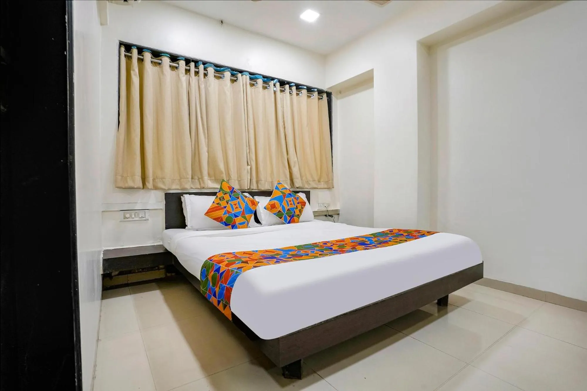Bed in FabHotel Kamran Residency - Nr LBS Marg