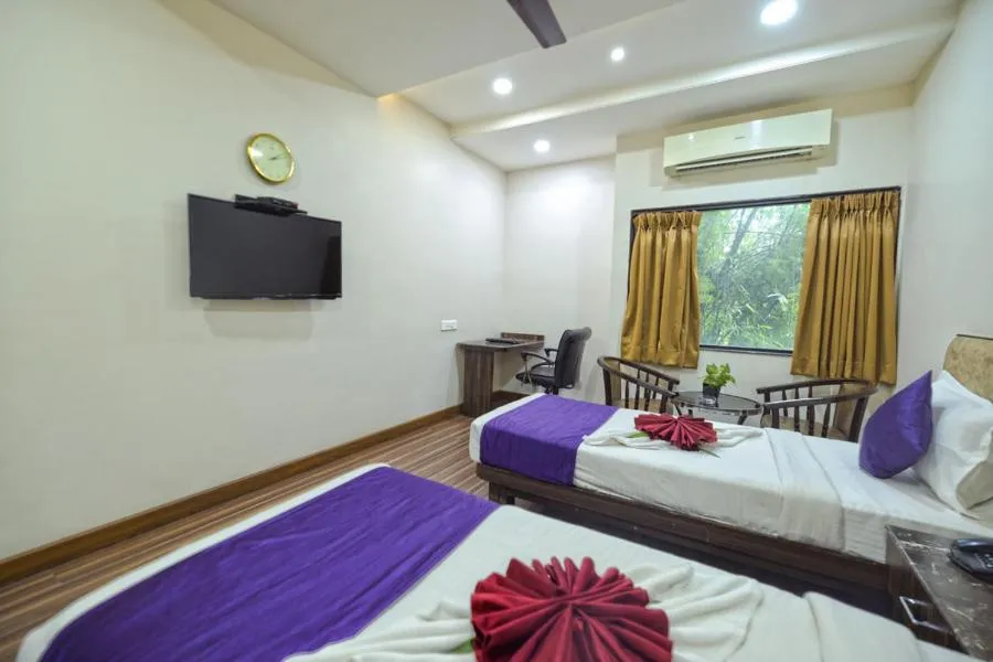 Bedroom, Bed in Sheetal International