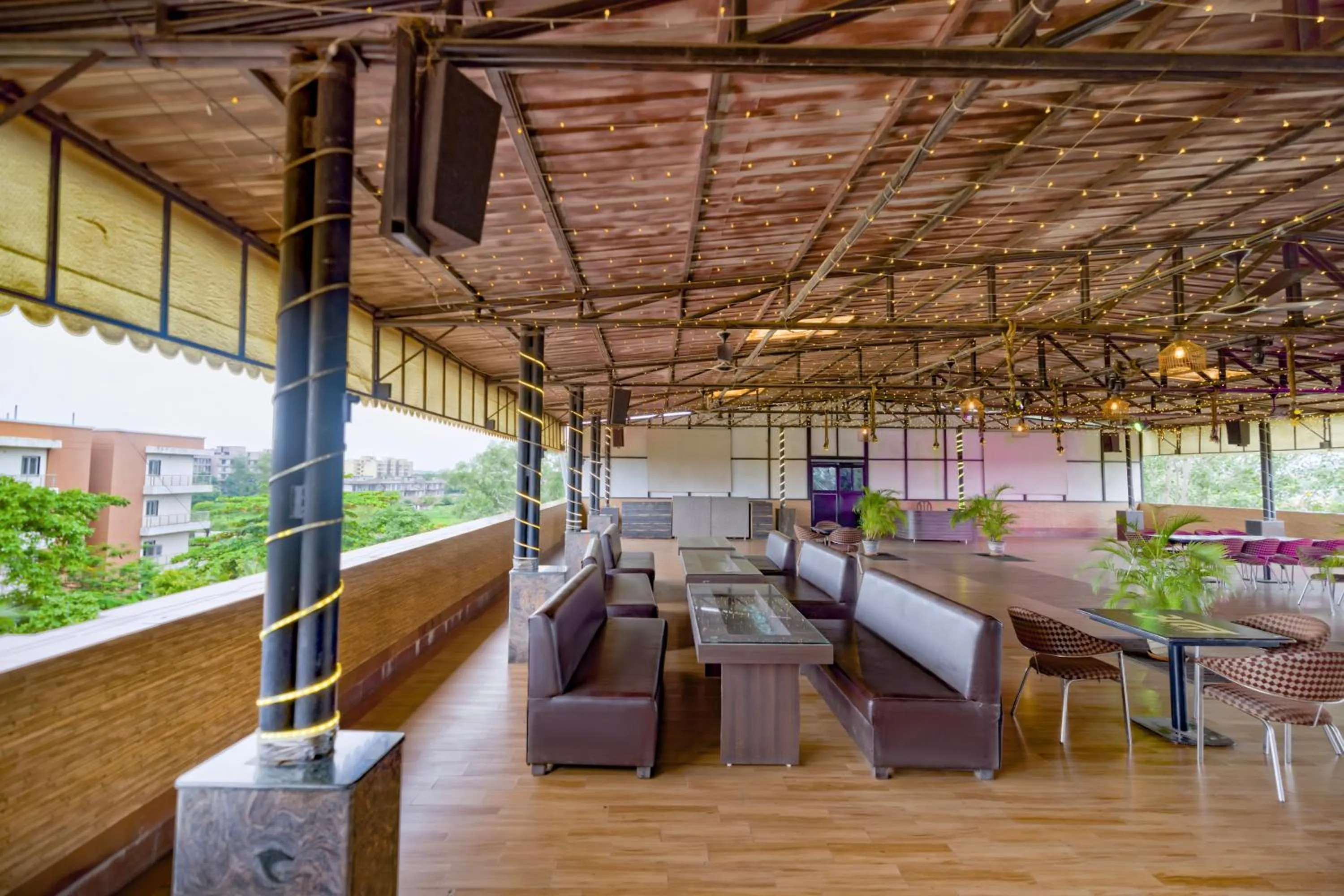 Restaurant/places to eat in Sheetal International