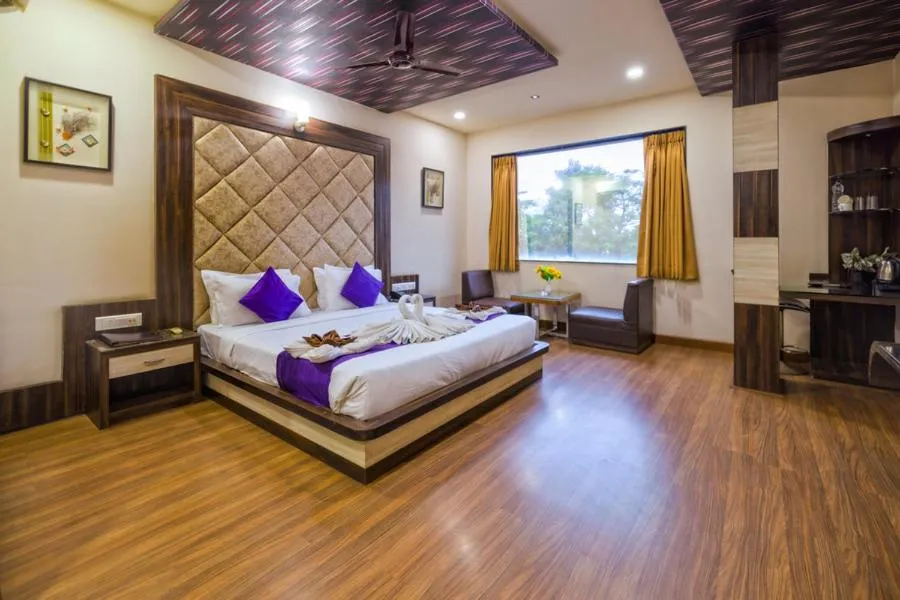 Bedroom, Bed in Sheetal International