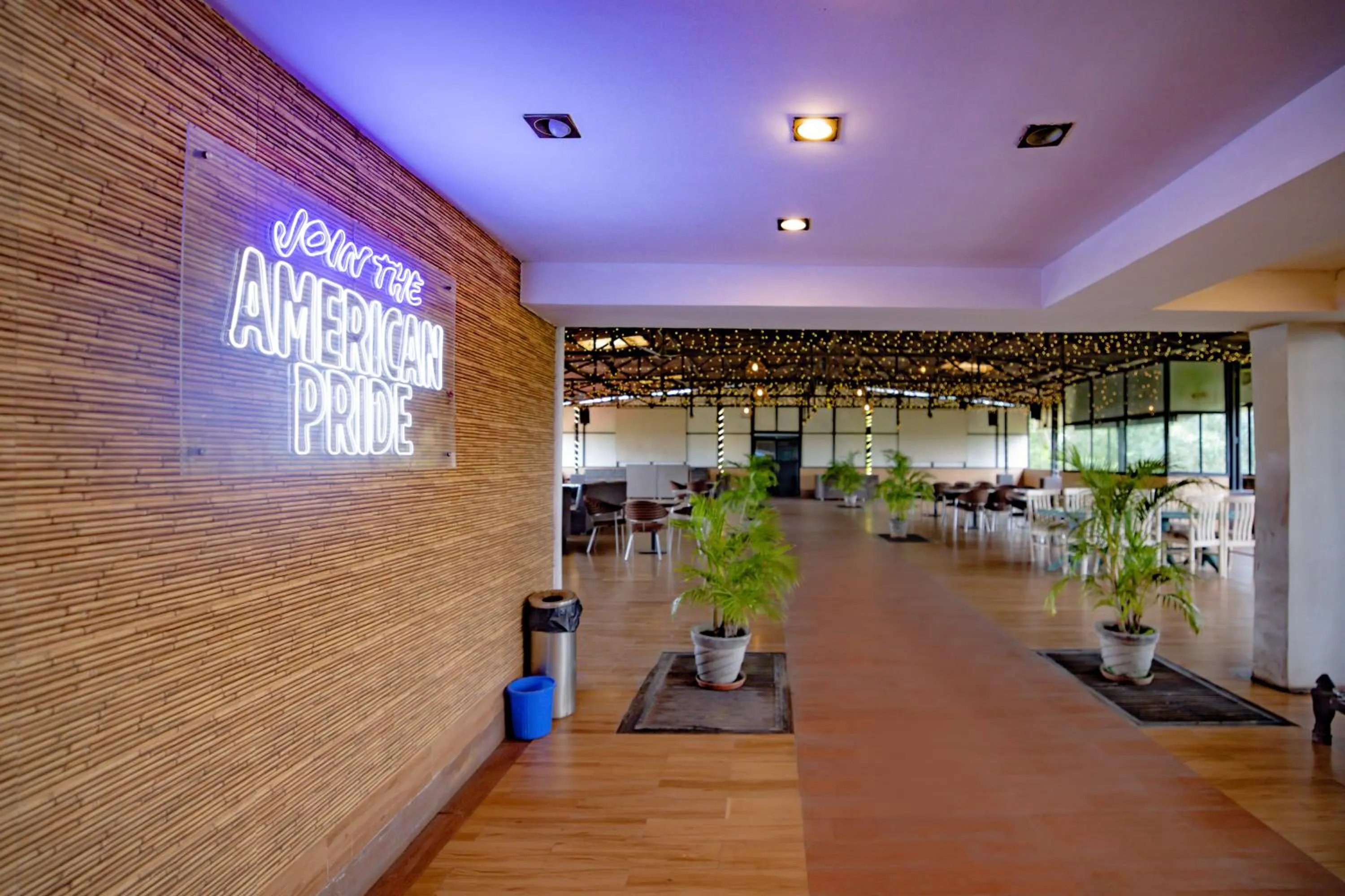 Restaurant/places to eat in Sheetal International