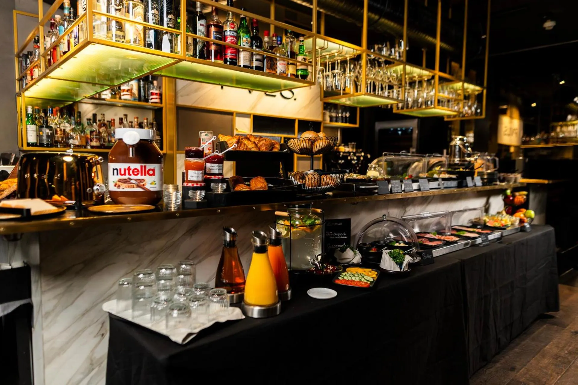 Breakfast in Legend Hotel