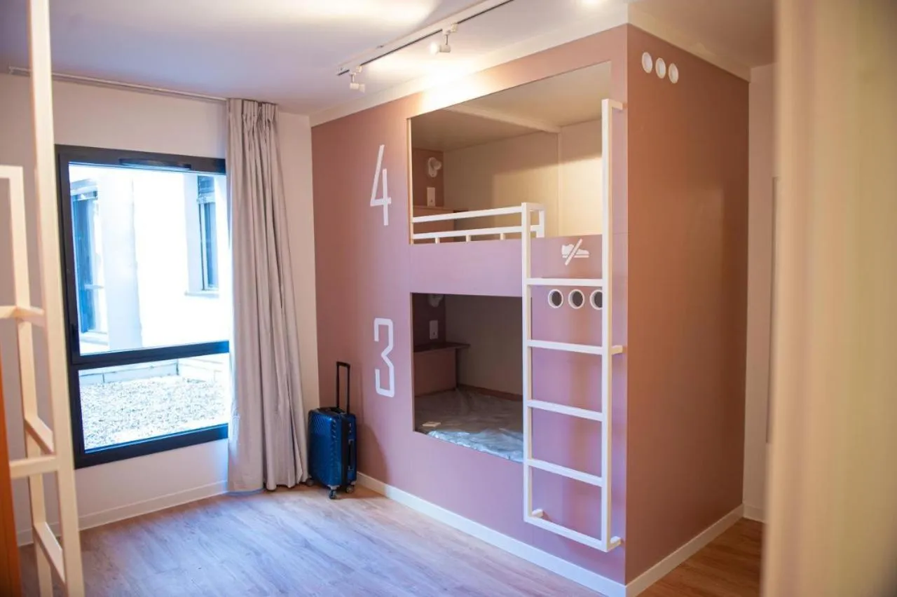 Bed in Apparthotel Privilodges Toulon